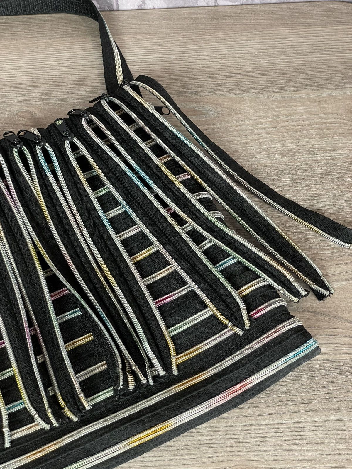 Japanese Brand Vintage Zipper Shoulder Bag Avant Garde 90s Streetwear Size ONE SIZE - 13 Thumbnail