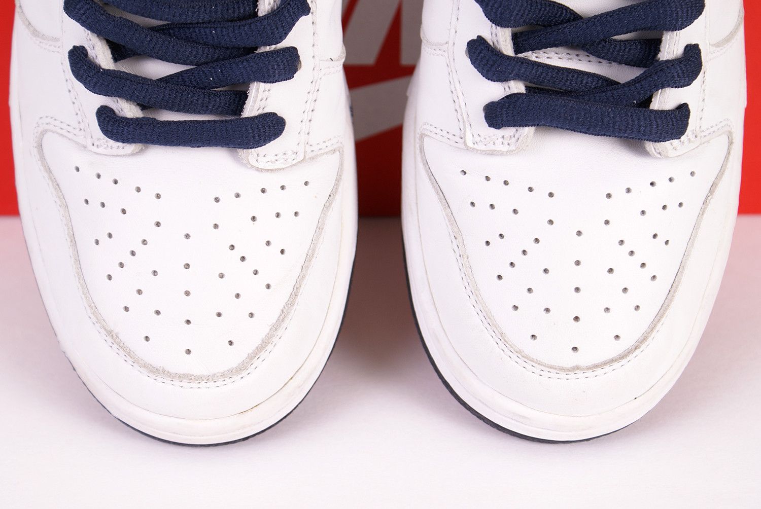 Nike 2001 Nike Dunk Low Pro B WHITE MIDNIGHT NAVY Blue 624044 111 Size US 9.5 / EU 42-43 - 7 Thumbnail