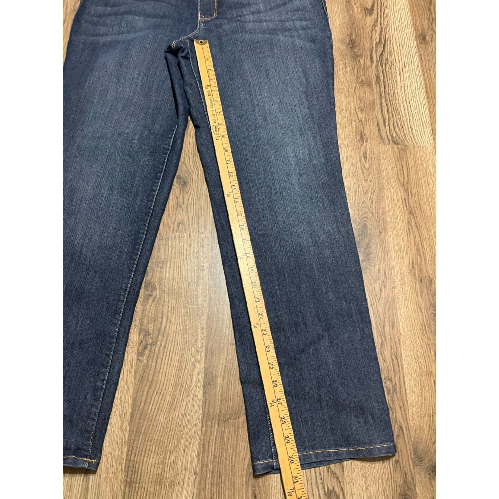 Faded Glory Faded Glory Jeans Women’s 16A Blue Denim Straight Leg Pockets Jeans Regular Inseam 30.5 in Vintage No Gender Women Size 38" / US 16 / IT 52 - 6 Thumbnail