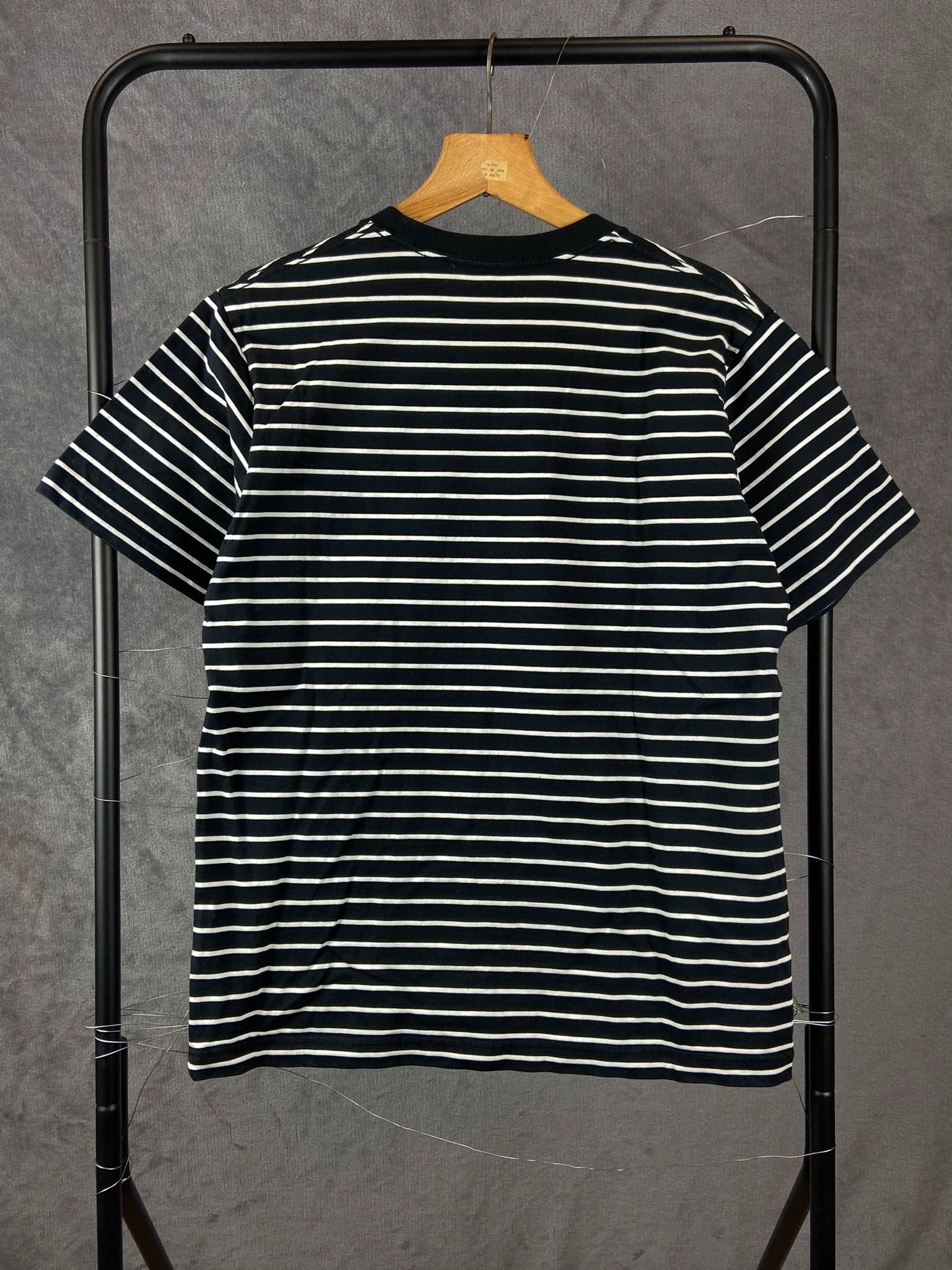 Uniqlo UNIQLO (Uniclo) Black Tee / Clean Minimal Basic (M) Size US M / EU 48-50 / 2 - 4 Thumbnail