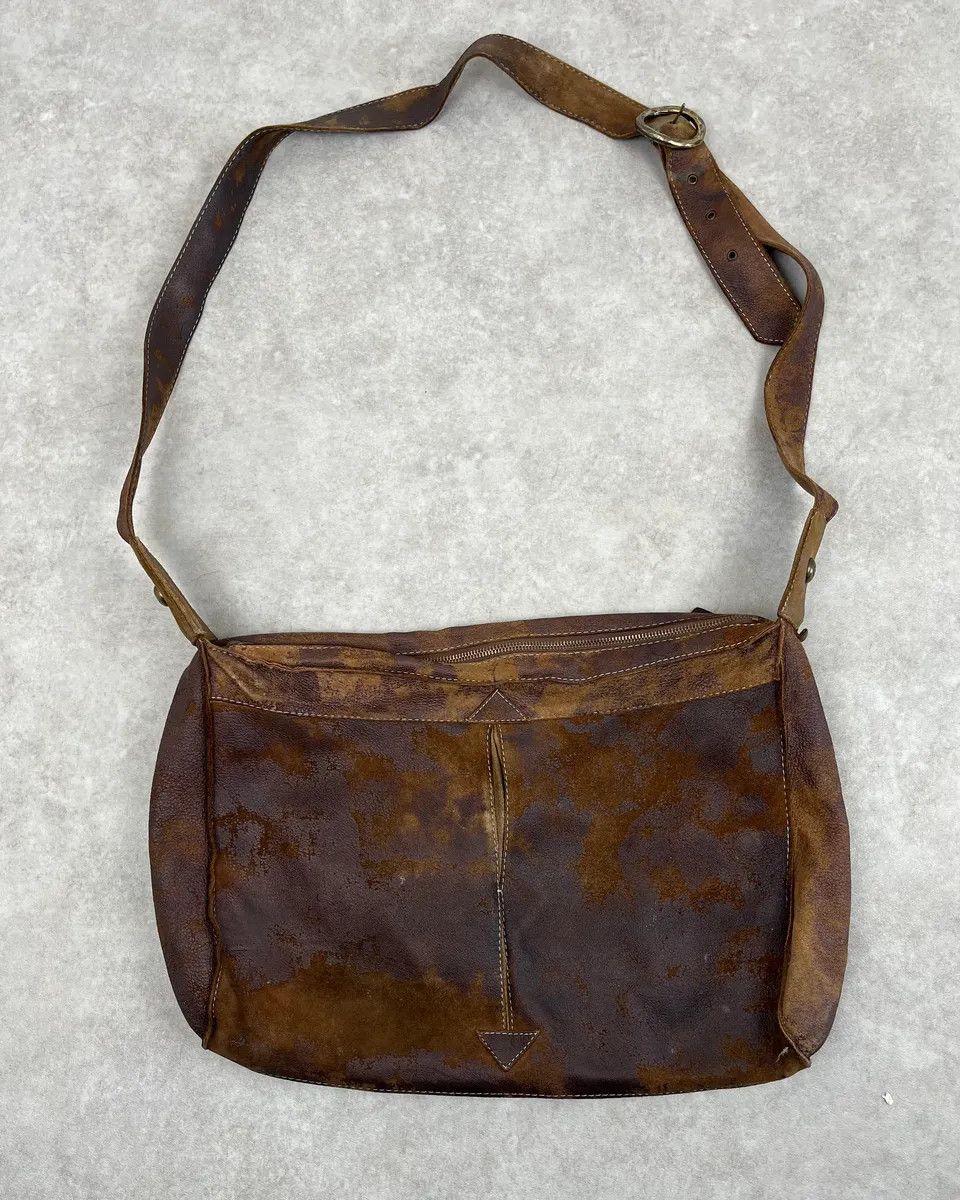 Just Cavalli 2000s Cavalli Brown Eroded Leather Shoulder Bag Size ONE SIZE - 1 Thumbnail