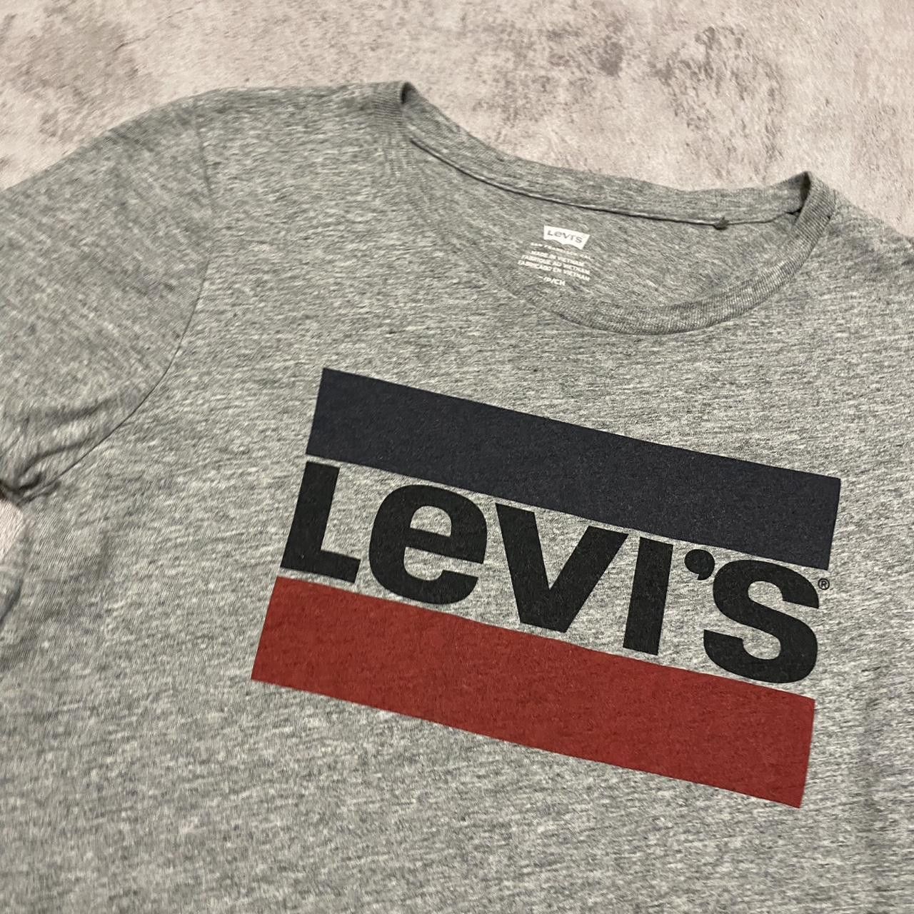 Levi's Grey Levi's graphic tee #casual vintage Y2K Size US S / EU 44-46 / 1 - 3 Thumbnail