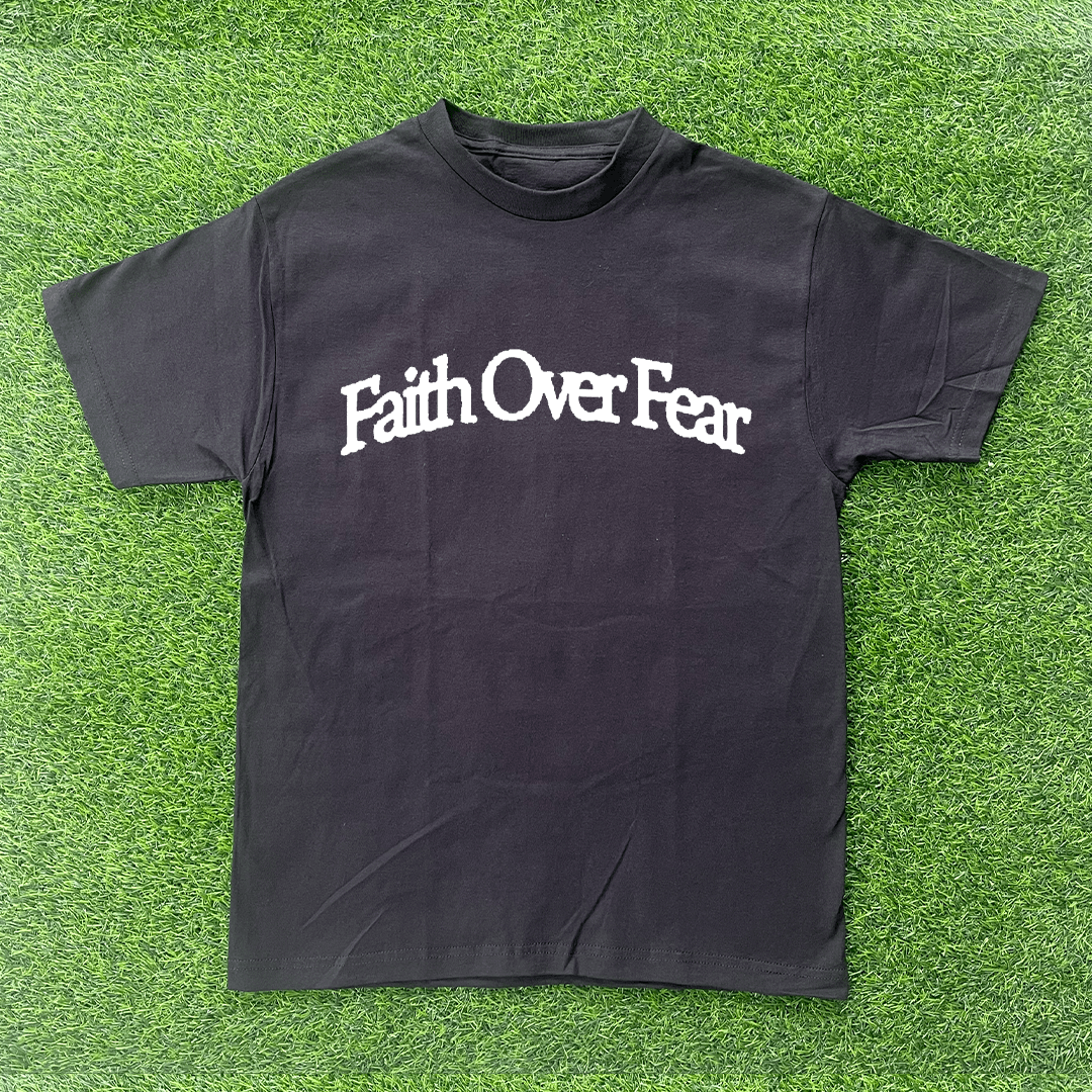 Vintage FAITH OVER FEAR TSHIRT Size US M / EU 48-50 / 2 - 1 Preview