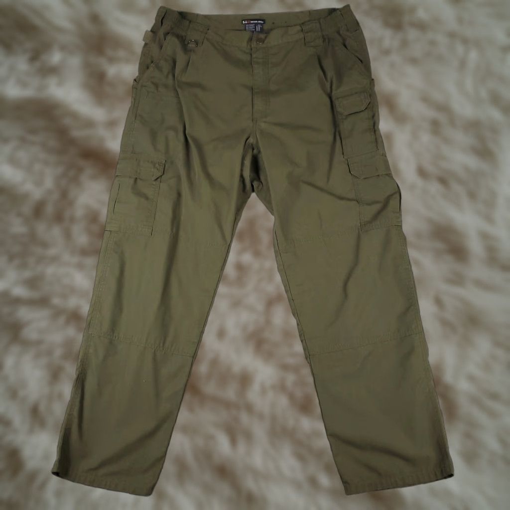 Vintage 5.11 Tactical Pants Mens 40x32 Green Cargo Trousers Outdoor Canvas Cotton Polyester Regular Straight Cargo Pocket Mens Size US 40 / EU 56 - 1 Thumbnail