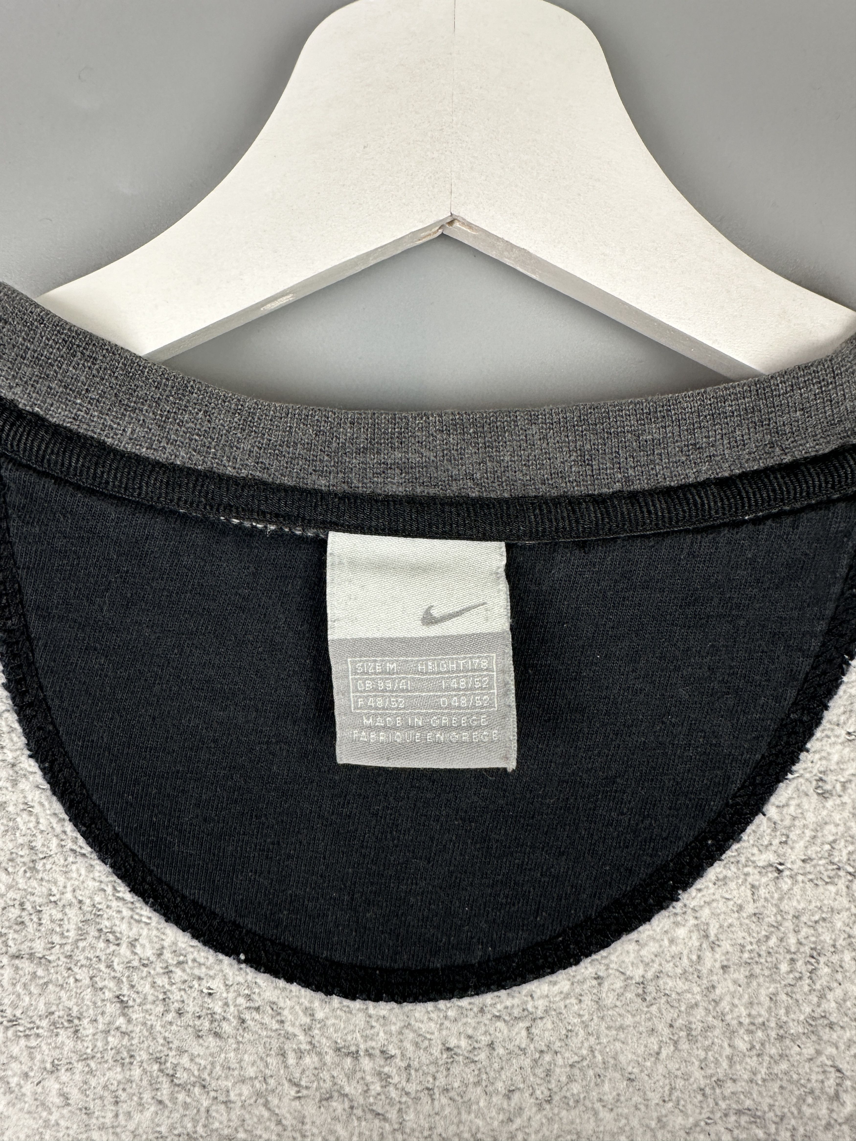 Nike 90s Vintage Nike Mini Logo Sweatshirt Crewneck Y2K Center Size US M / EU 48-50 / 2 - 8 Thumbnail