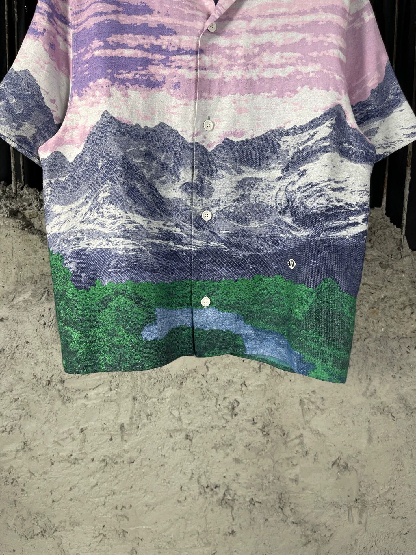 Louis Vuitton Louis Vuitton short-sleeve shirt xs new Size US XS / EU 42 / 0 - 4 Thumbnail
