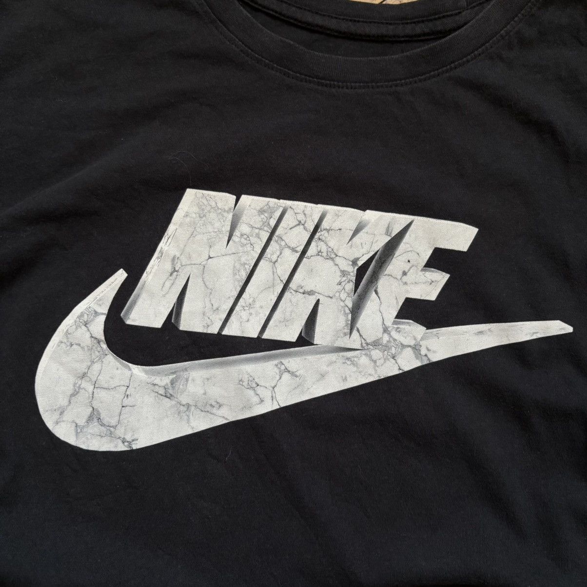 Nike Vintage Nike Marble Logo T-Shirt Size US L / EU 52-54 / 3 - 2 Thumbnail