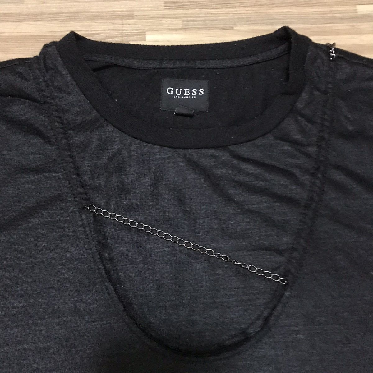 Guess GUESS LOS ANGELES CHAINED DISIGNER RARE TEE Size M / US 6-8 / IT 42-44 - 2 Thumbnail