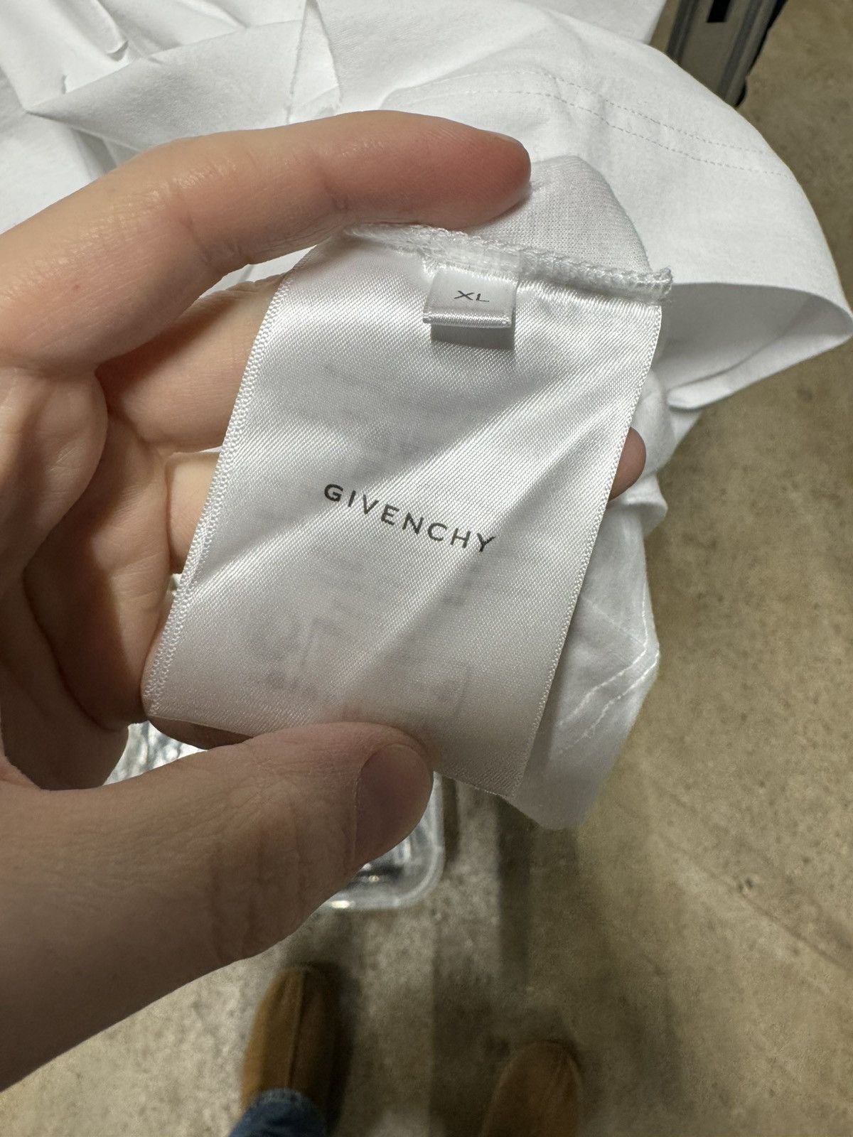 Givenchy Givenchy Cut Out T-Shirt NEW 900$ Size US XL / EU 56 / 4 - 3 Thumbnail