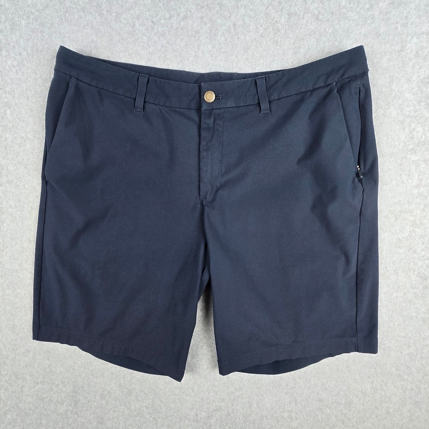 Lululemon Lululemon 36 Navy Commission Short Relaxed Warpstreme M7A83S Size US 36 / EU 52 - 1 Thumbnail