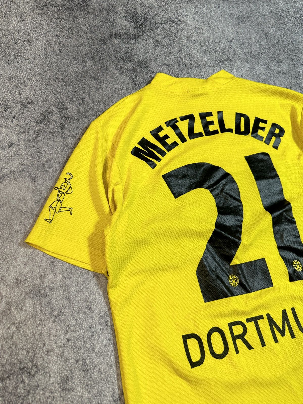 Vintage Vintage Borussia Dortmund 21 Metzelder Soccer Jersey Rare S Size US S / EU 44-46 / 1 - 3 Thumbnail