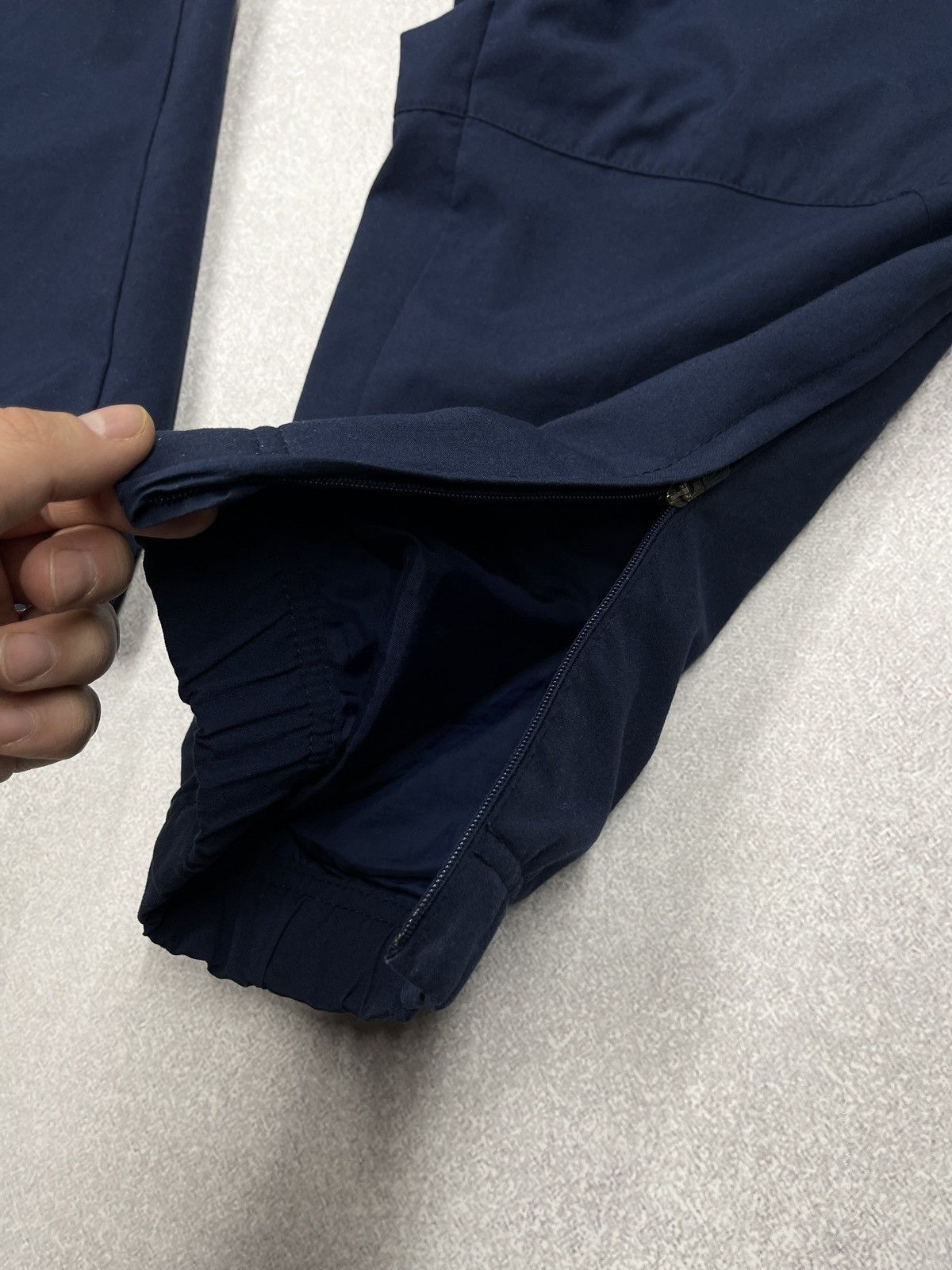 Nike Vintage Nike Nylon Sweatpants Navy Drill Y2K ACG TN Size US 34 / EU 50 - 11 Thumbnail