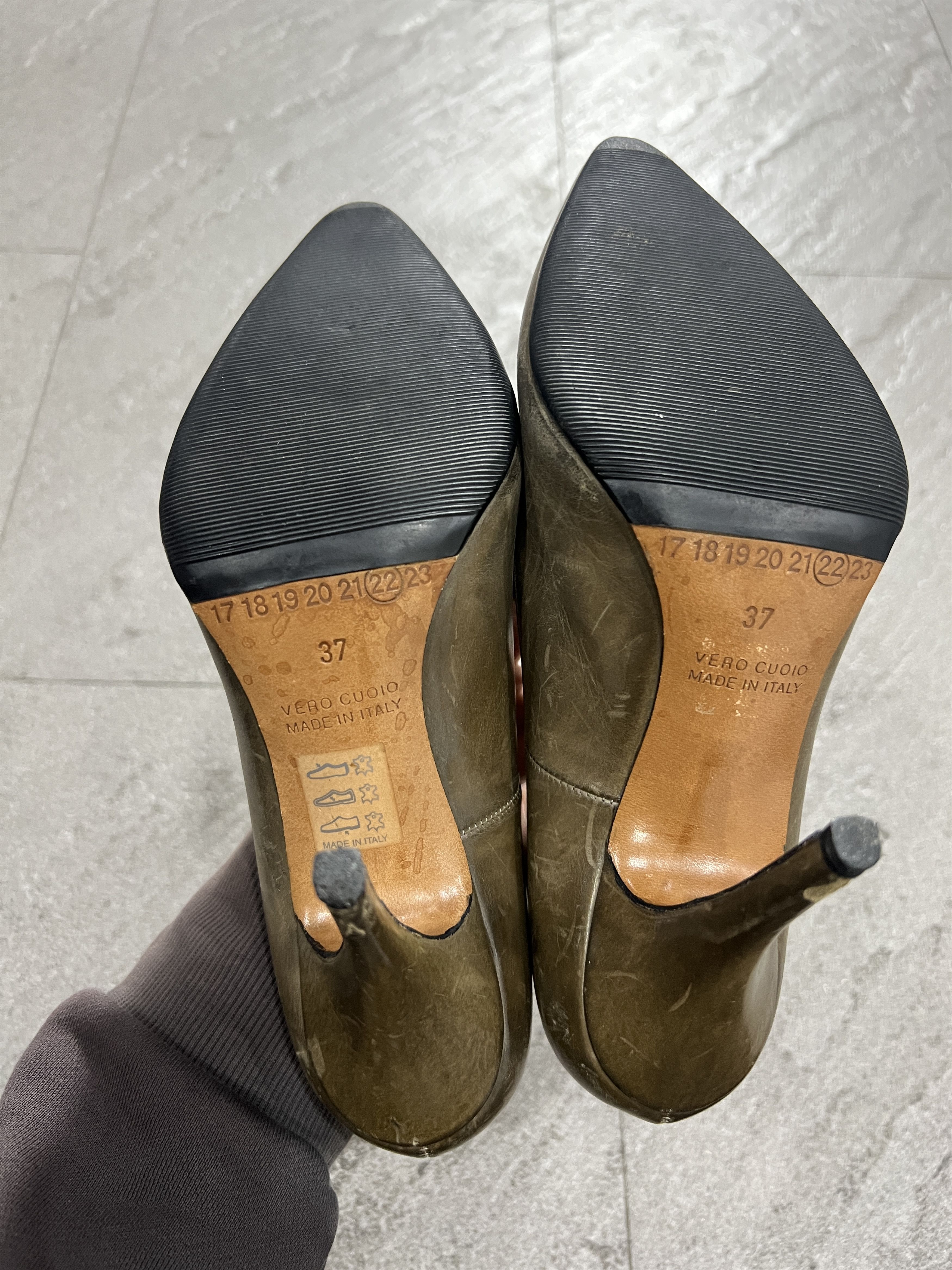 Maison Margiela Maison Margiela 22 Replica Leather Pumps Olive Brown EU37 Size US 7 / IT 37 - 6 Thumbnail