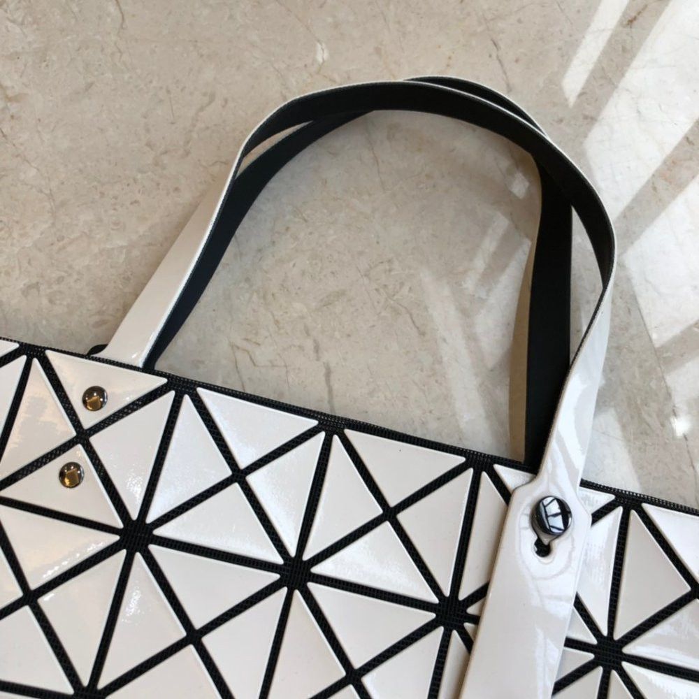 Issey Miyake Issey Miyake "Lucent" faux-leather (PVC) tote bag Size ONE SIZE - 6 Thumbnail