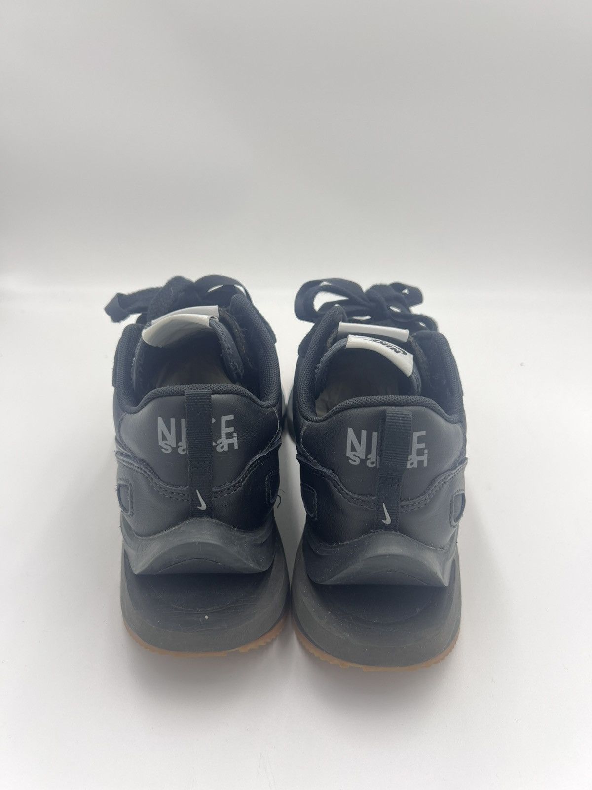 Nike × Sacai Vaporwaffle Sacai Black Gum Size US 10 / EU 43 - 2 Thumbnail