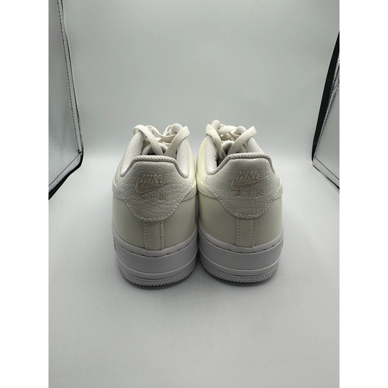 Nike Nike Air Force 1 LV8 GS “Sail Croc” size 6.5y Size US 6.5 / IT 36.5 - 4 Thumbnail