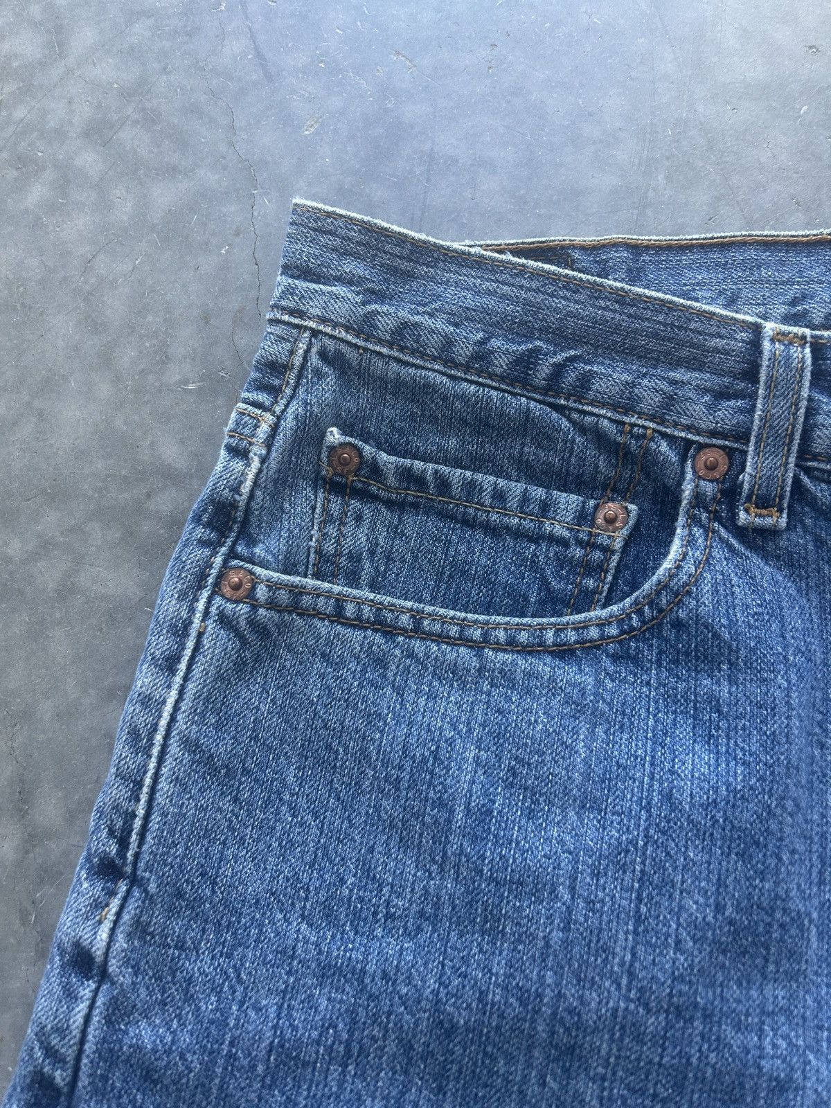 Levi's × Vintage Vintage Y2K Levi’s 550 Baggy Jean Shorts Size US 33 - 2 Thumbnail