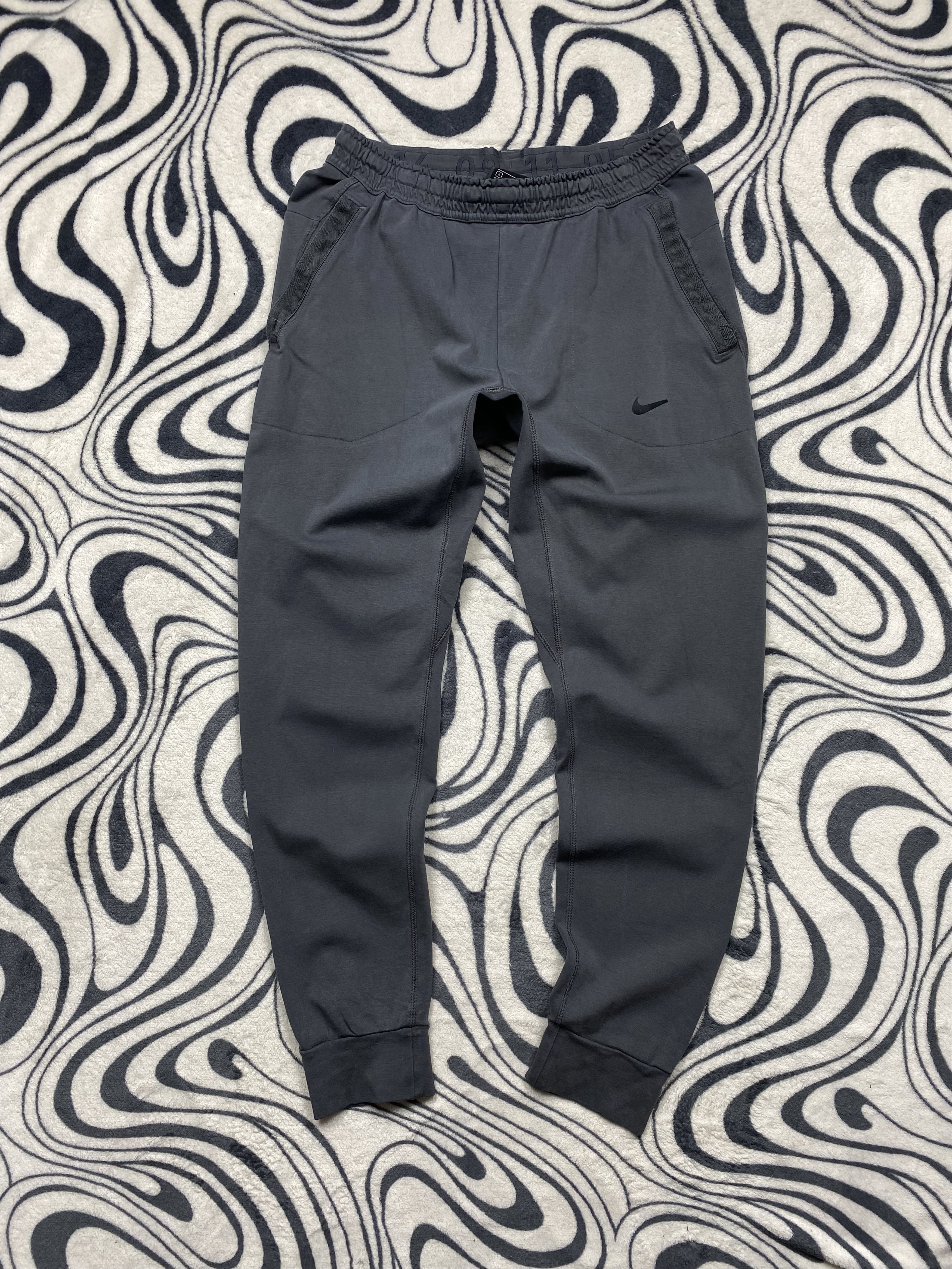 Nike Vintage Nike Sweatpants Mens Cotton Pants Y2K Size US 30 / EU 46 - 1 Thumbnail