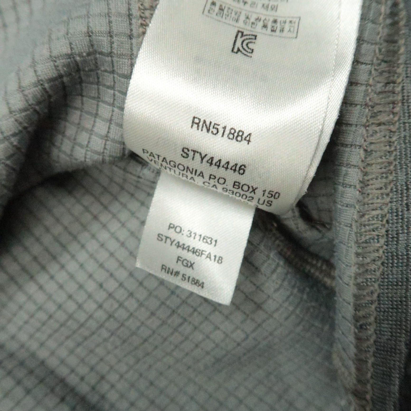Patagonia Patagonia Pullover Mens XL Gray Capilene Midweight Zip Neck Baselayer Hoodie Size US XL / EU 56 / 4 - 6 Thumbnail