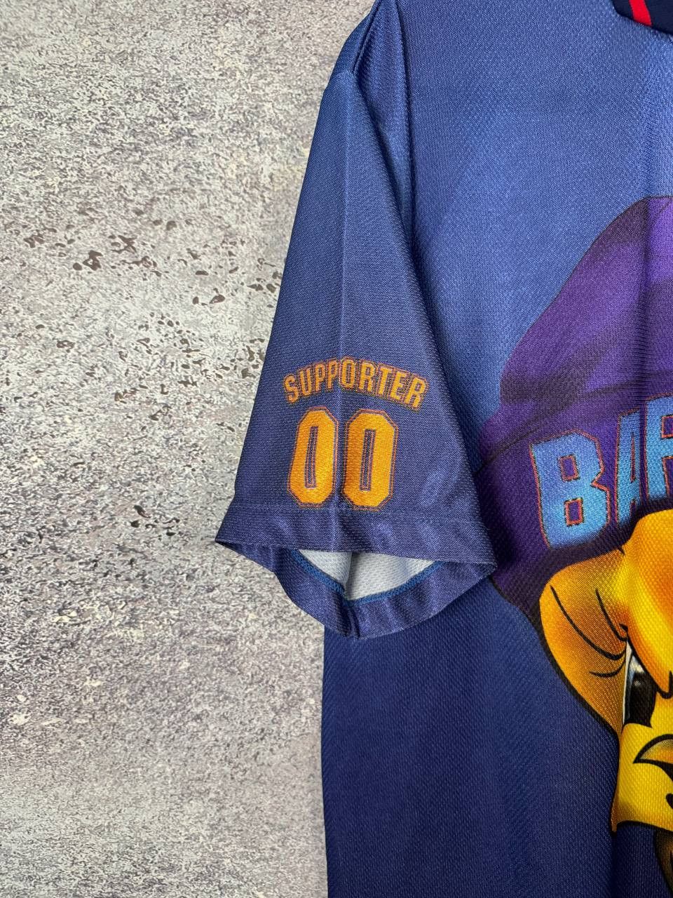 Warner Bros 90's Tweety Bird Barcelona 1998 Jersey Single Stitch Large Size US L / EU 52-54 / 3 - 5 Thumbnail