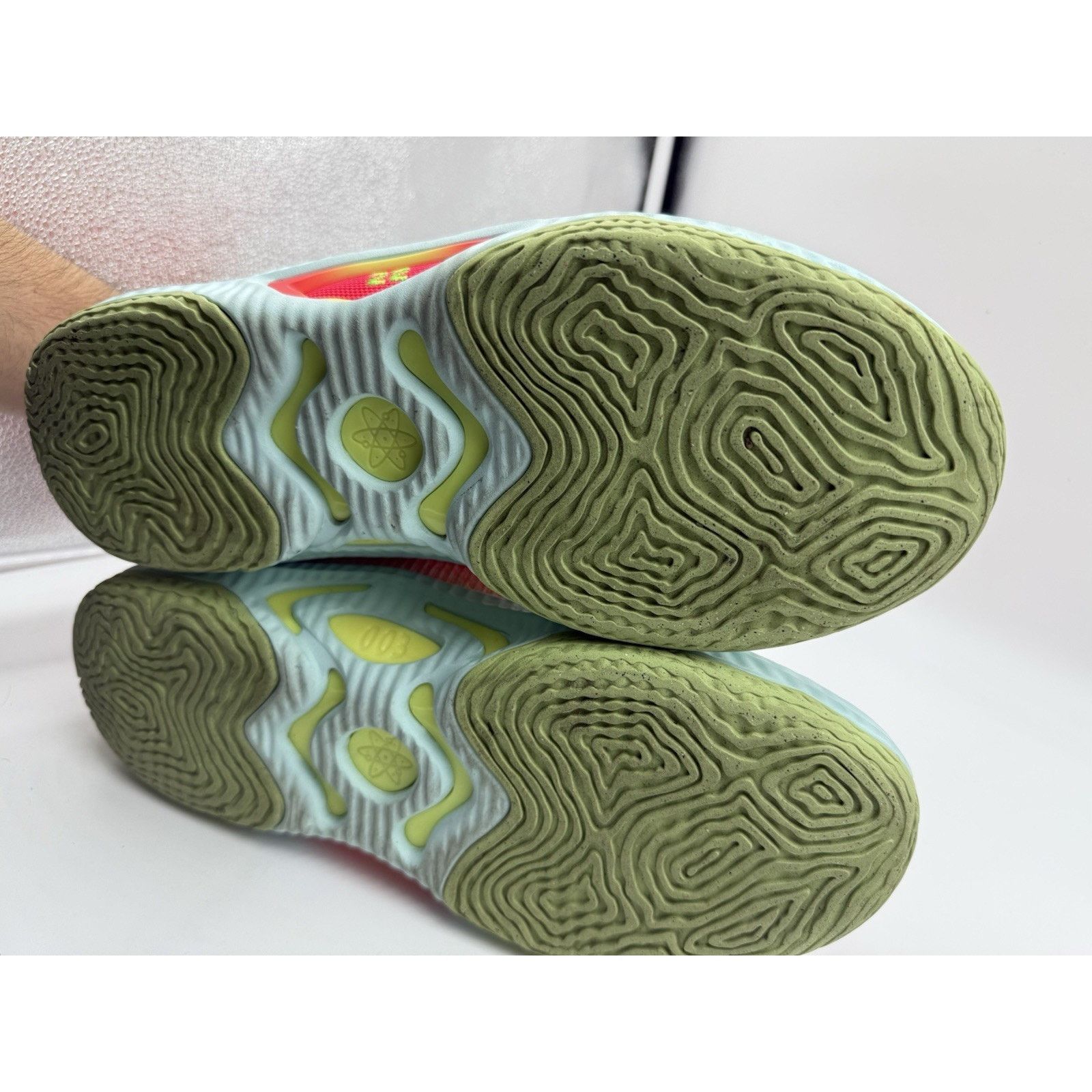 Nike Size 15.5 - Nike A'ja Wilson x Cosmic Unity 3 Hot Punch W Size US 12 / IT 42 - 6 Thumbnail