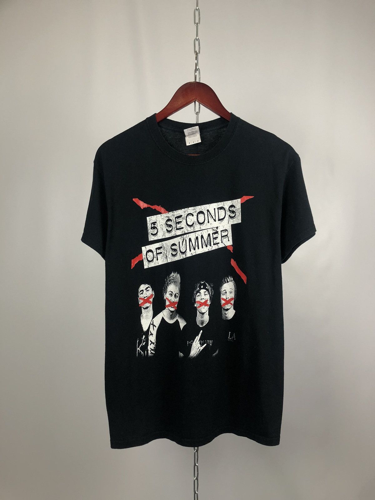 Band Tees 5 seconds of summer rock tee vintage T-shirts Size US M / EU 48-50 / 2 - 1 Thumbnail