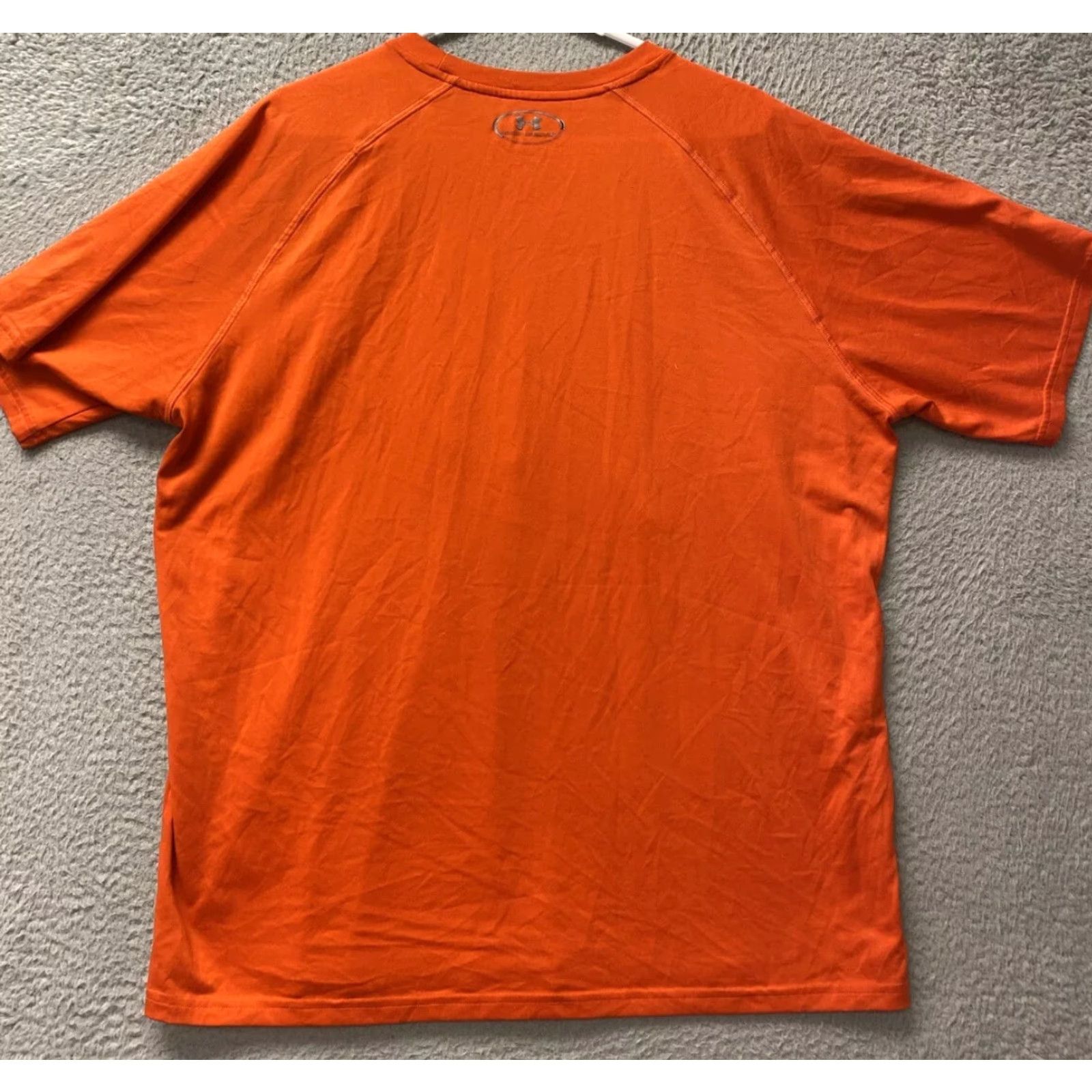 Under Armour Under Armour XL Orange Long Sleeve Henley Shirt Men's HeatGear Moisture Wicking Stretch Size US XL / EU 56 / 4 - 7 Thumbnail