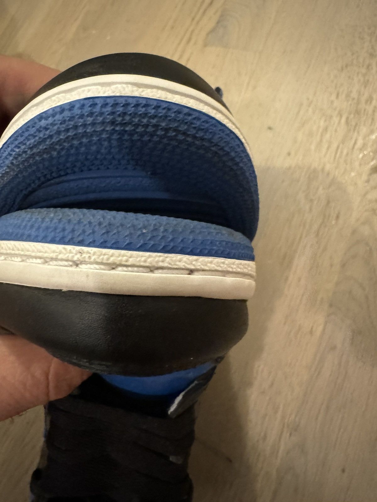 Nike NIKE AIR Jordan 1 Retro Royal size US8 / UK7 used condition Size US 8 / EU 41 - 12 Thumbnail