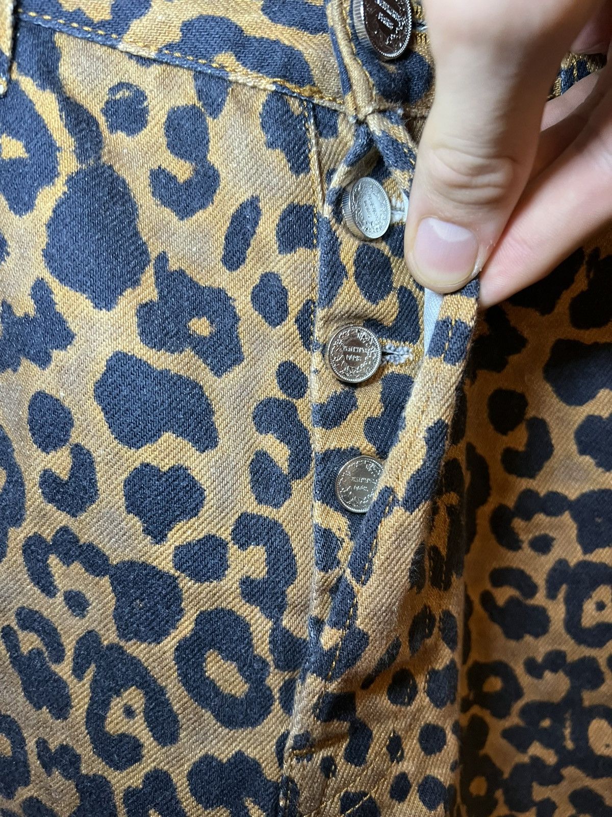 Vetements Vetements leopard print slim denim shorts Size US 34 / EU 50 - 6 Thumbnail