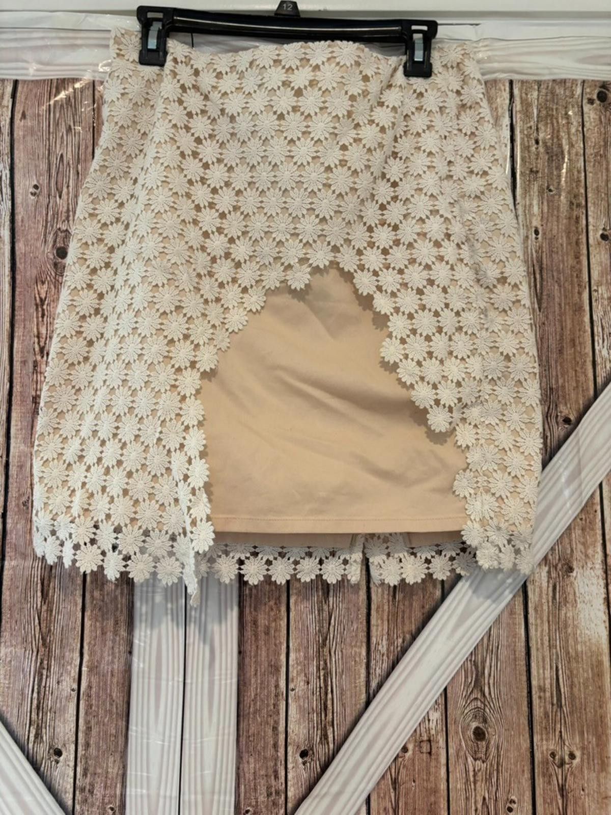 Designer Womens cream Talbot skirt sz 12 petite knee length #277 Size 34" / US 12 / IT 48 - 1 Thumbnail