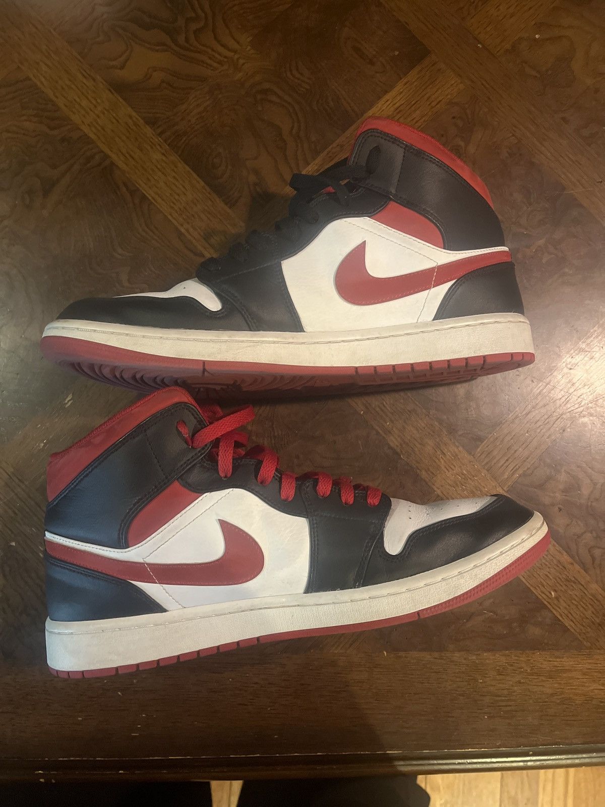 Jordan Brand Jordan 1 Black Gym Red Size US 12 / EU 45 - 1 Thumbnail