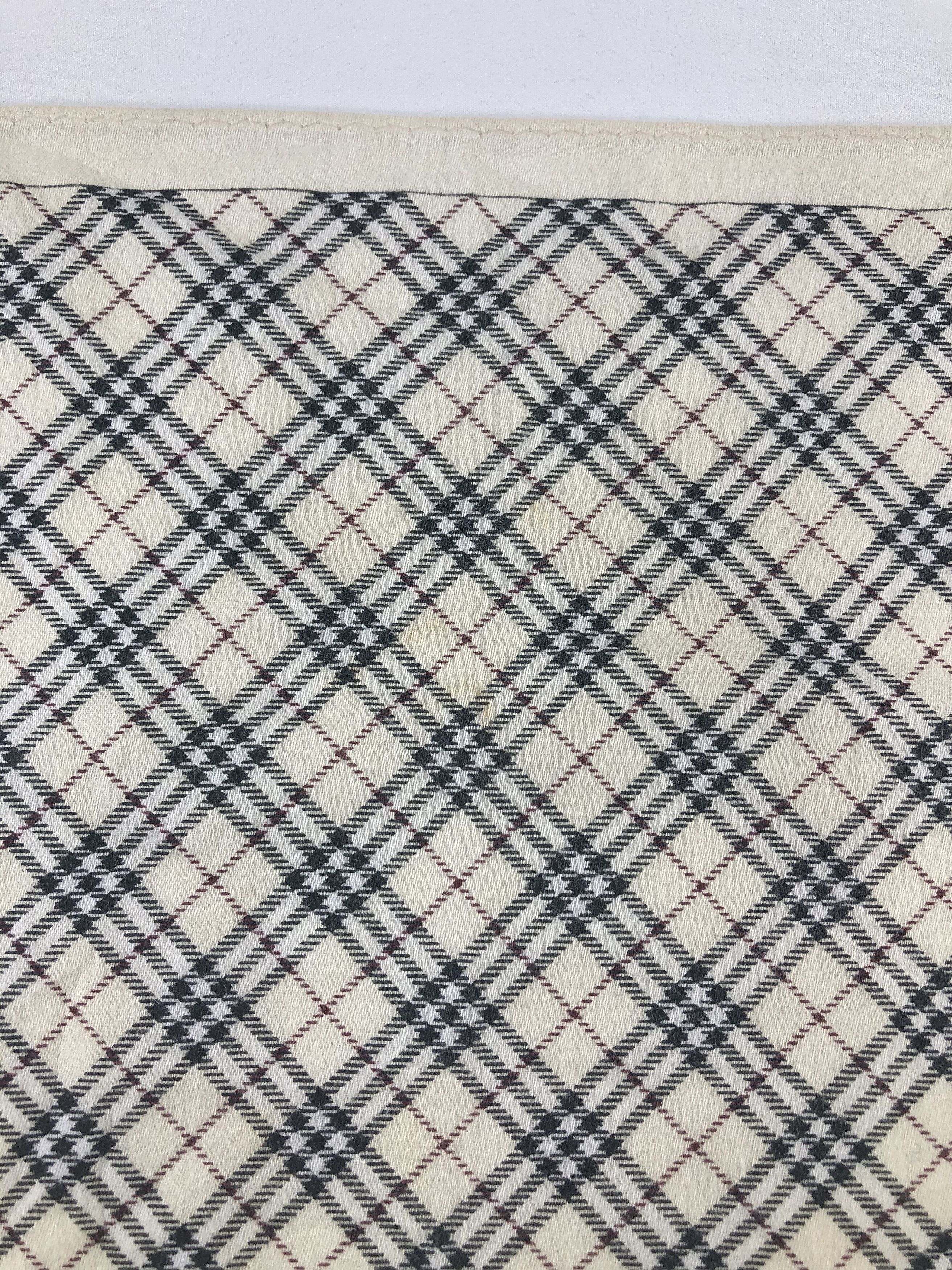 Burberry Burberry Handkerchief / Bandana / Neckerchief Size ONE SIZE - 4 Thumbnail
