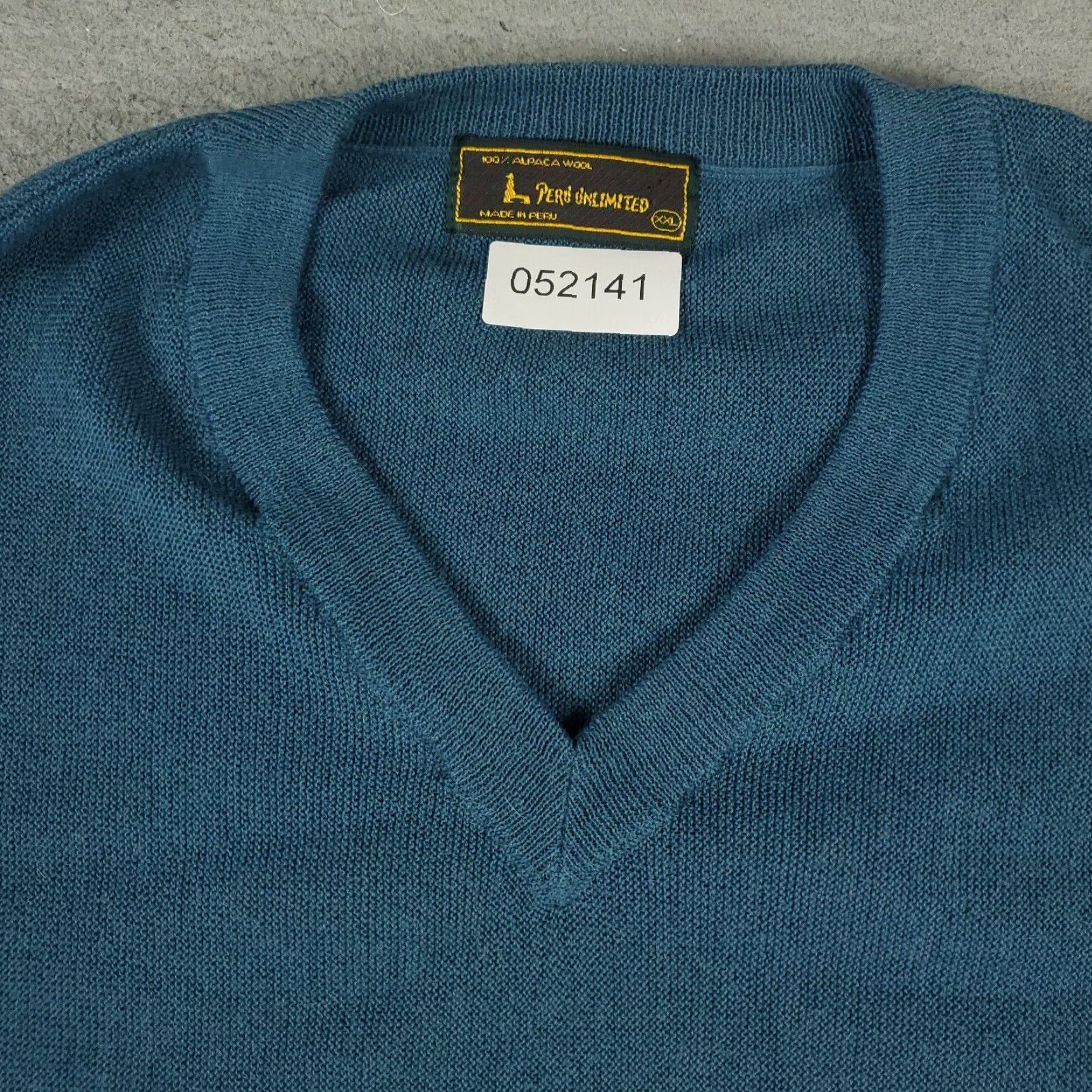 Vintage VINTAGE Peru Unlimited Blue Wool Vest Mens 2XL Casual Knit Sleeveless V-Neck Logo Modern Size US XXL / EU 58 / 5 - 2 Thumbnail