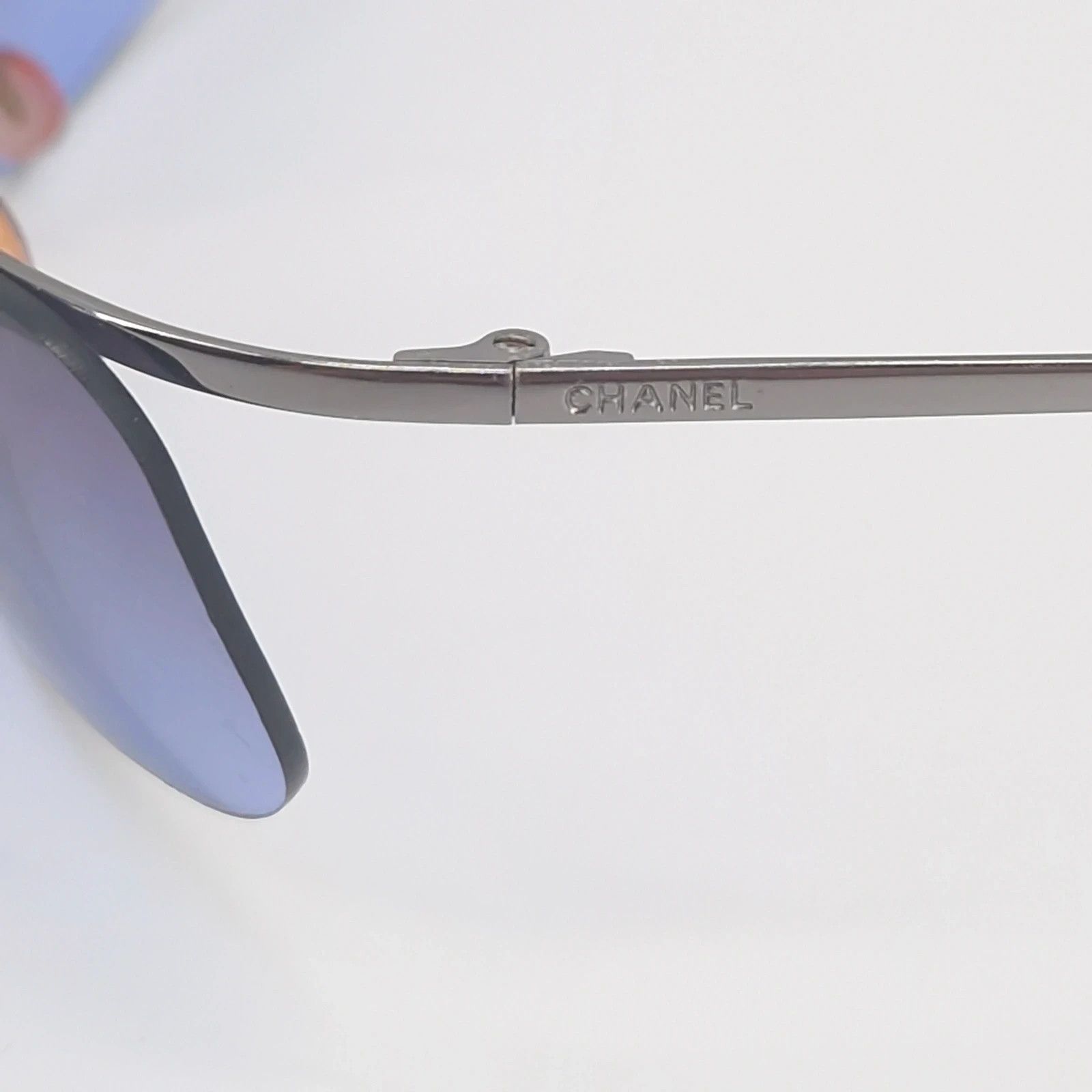 Chanel Y2K Chanel Shield Sunglasses Size ONE SIZE - 4 Thumbnail