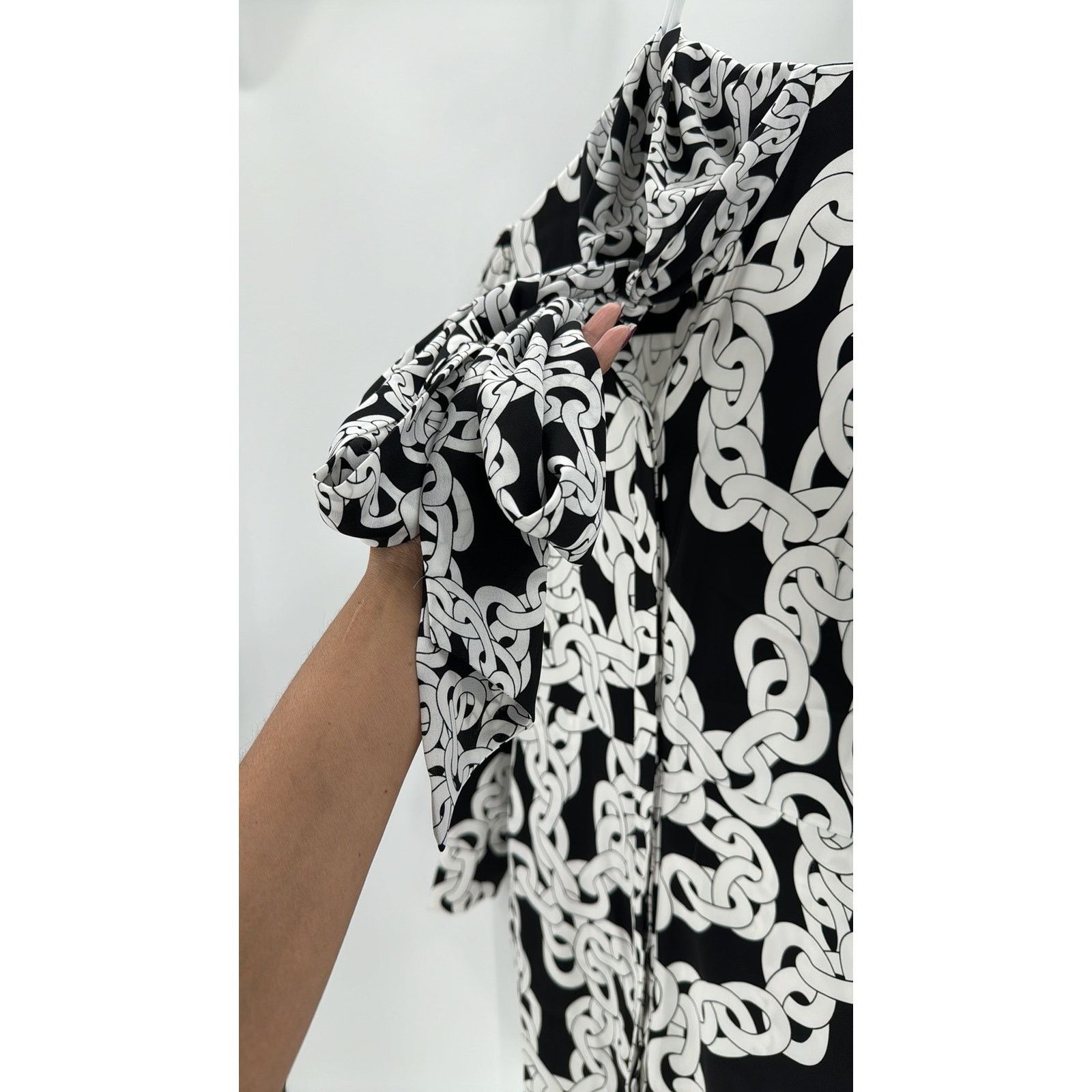 Diane von Furstenberg Diane von Furstenberg Franca Crawling Chain Tie-Neck Dress Size M / US 6-8 / IT 42-44 - 5 Thumbnail