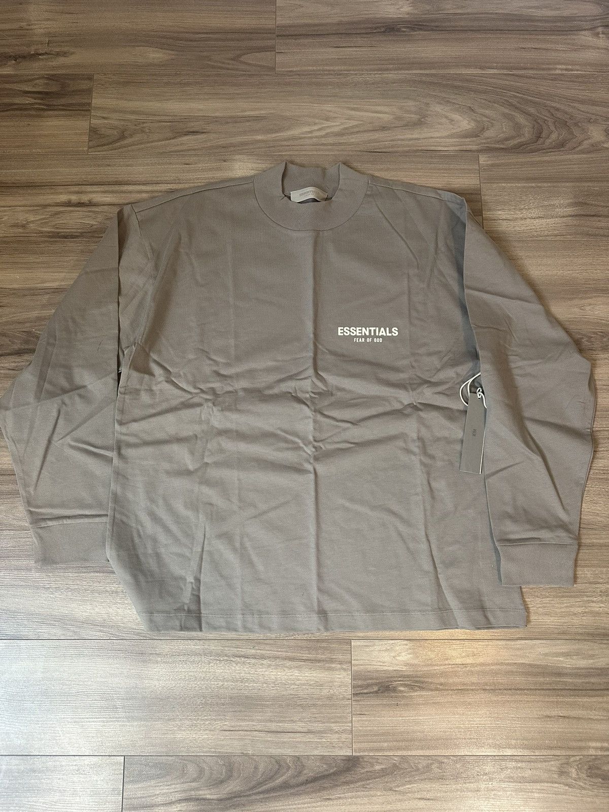 image of Essentials Desert Taupe Size M, Men's