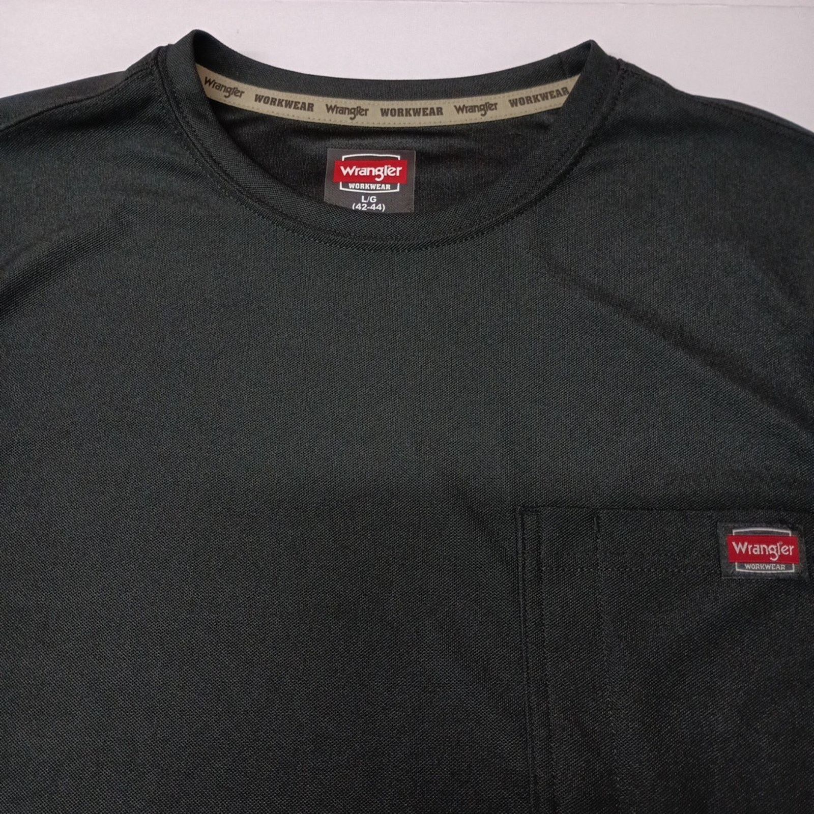 Wrangler Wrangler Pocket Tee Men's Size L (42-44) Black Relaxed Fit Size US L / EU 52-54 / 3 - 3 Thumbnail