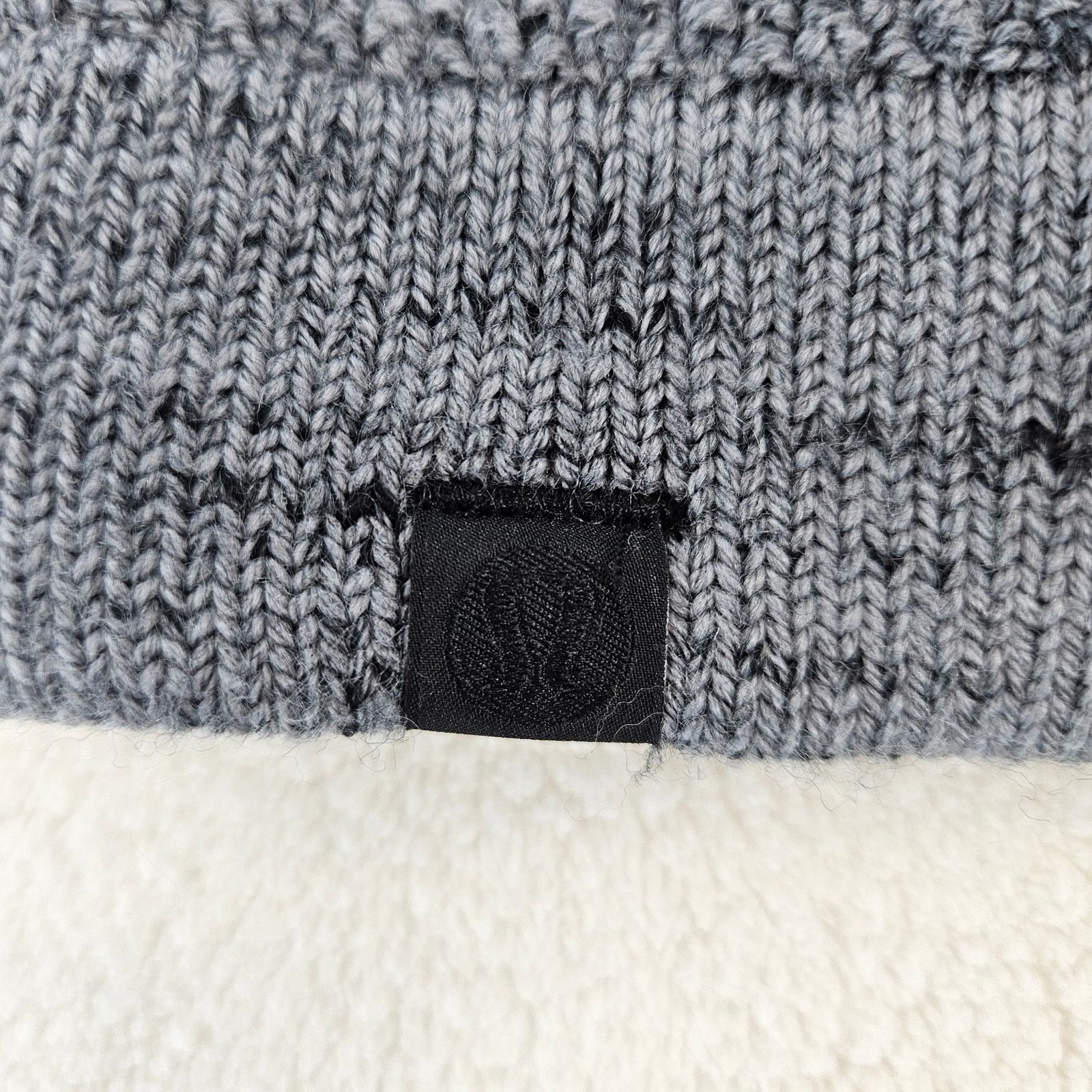Lululemon LULULEMON MEN'S XXL MERINO WOOL GRAY SWEATER WORE ONCE Size US XXL / EU 58 / 5 - 7 Thumbnail