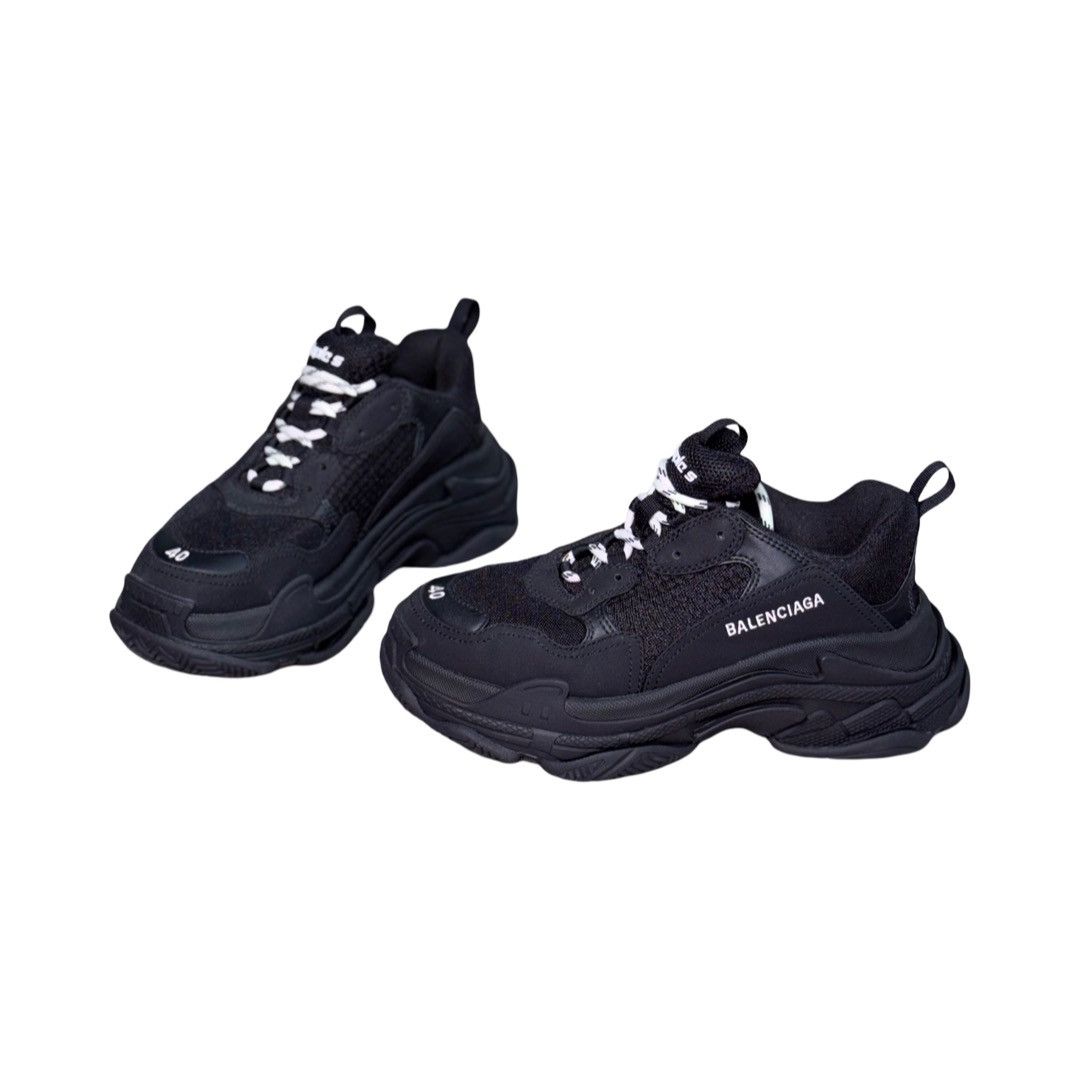 Balenciaga Balenciaga Triple S Sneaker Size US 7 / EU 40 - 1 Thumbnail