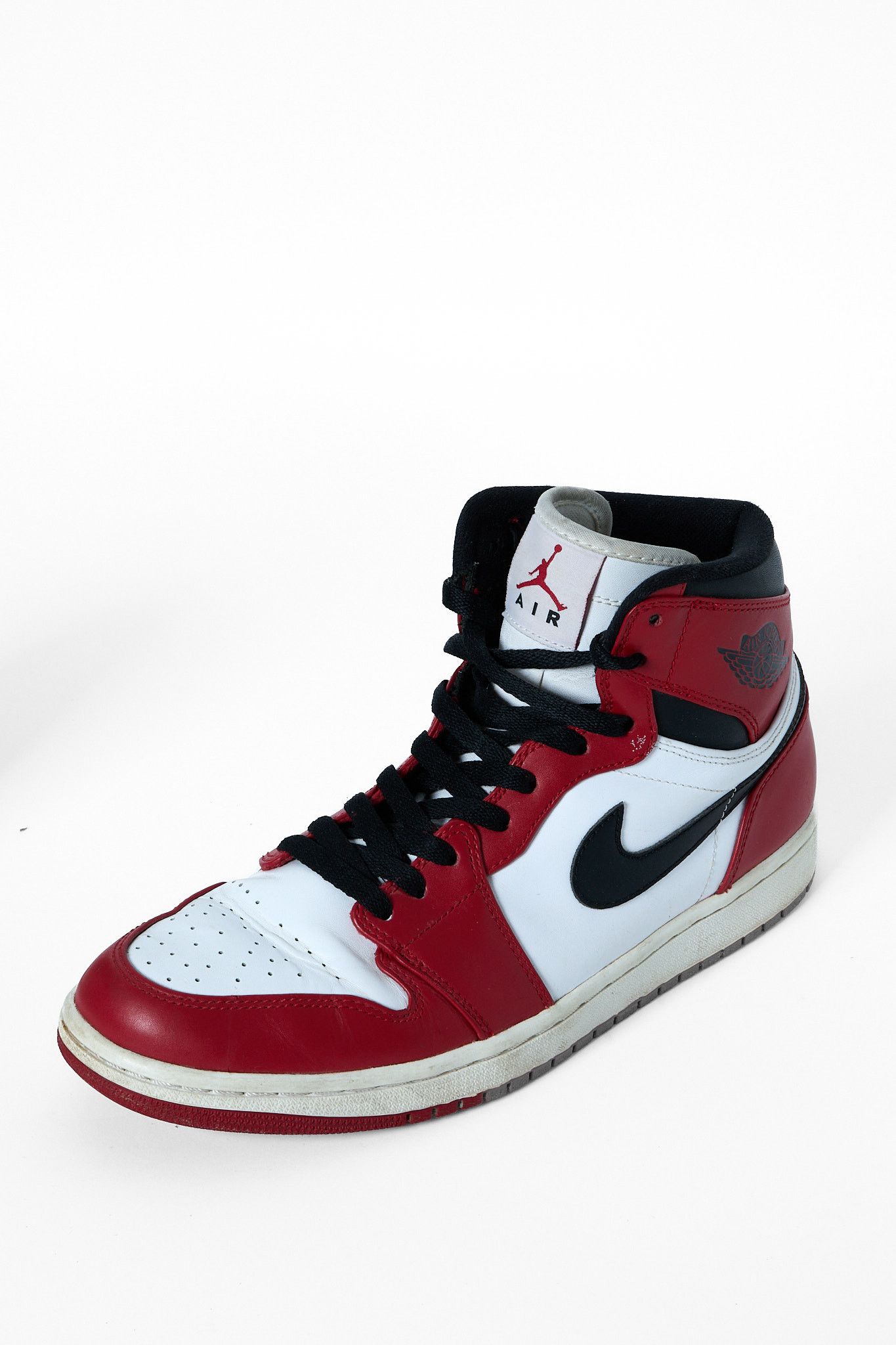 Nike NIKE AIR JORDAN 1 MID CHICAGO Size US 10 / EU 43 - 3 Thumbnail
