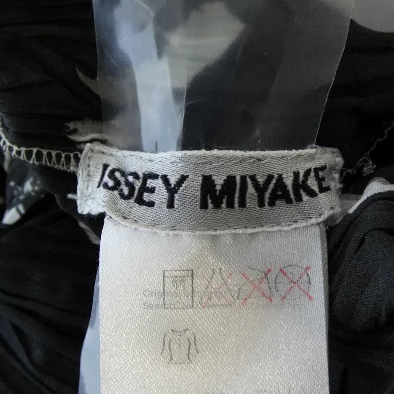 Issey Miyake Issey Miyake 3D Scale Pleated Top Size M / US 6-8 / IT 42-44 - 5 Thumbnail