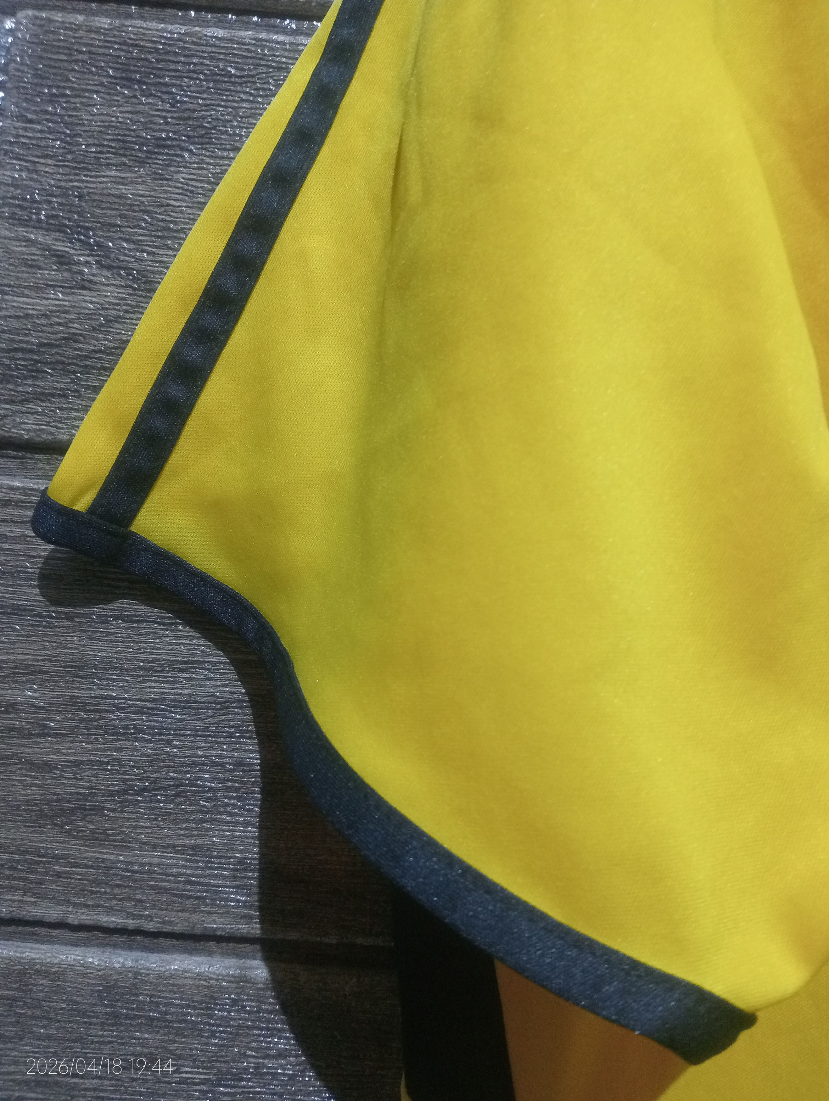 Umbro Vintage Umbro 5V5 V Neck Jersey Very Rare Size US L / EU 52-54 / 3 - 5 Thumbnail