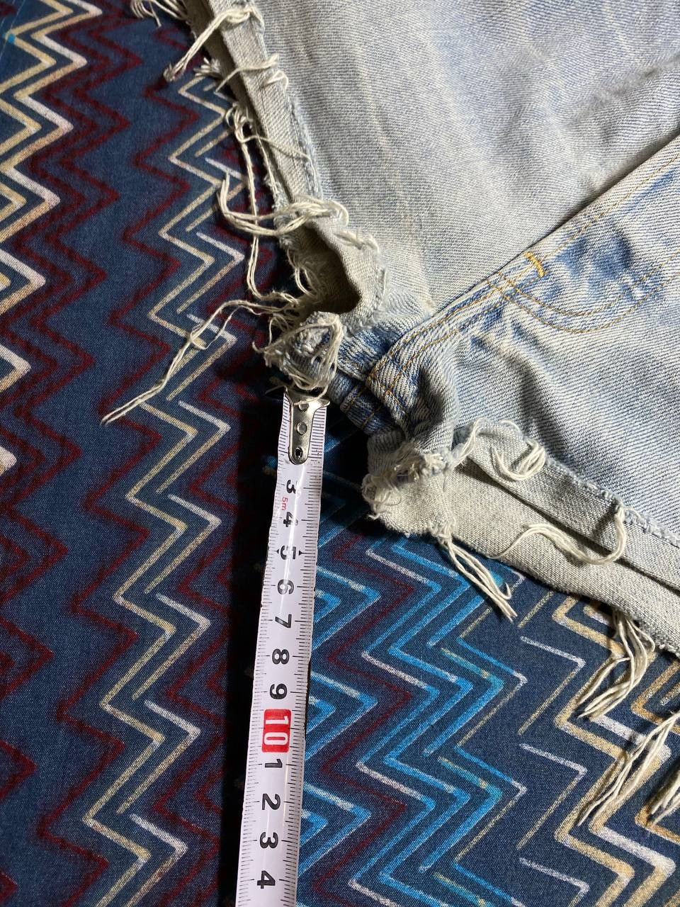 Levi's Vintage Levis Shorts big logo 90s Size US 34 / EU 50 - 9 Thumbnail