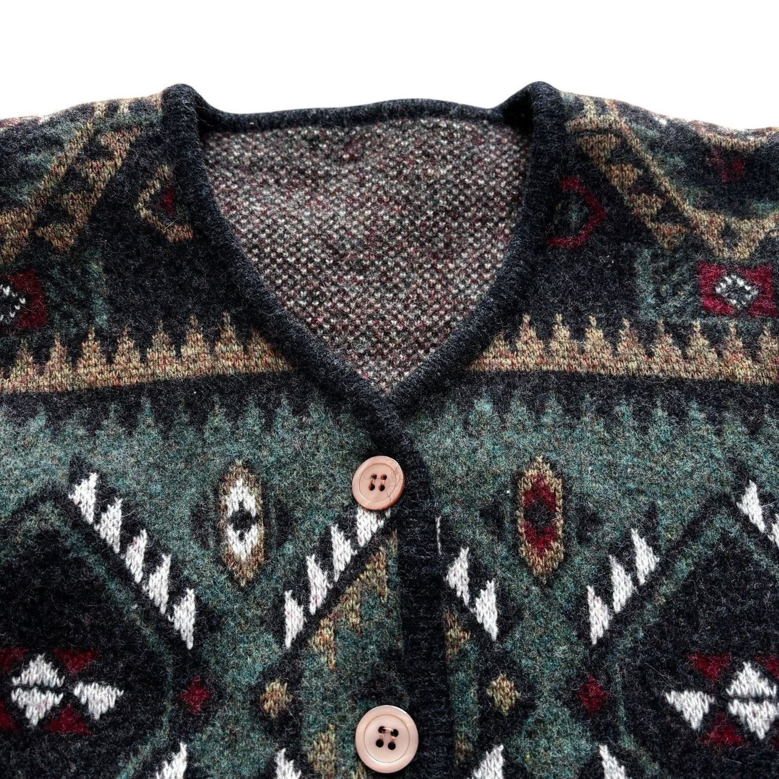 The Unbranded Brand Vintage Aztec Pattern V Neck Wool Sweater Small Green Gray Size S / US 4 / IT 40 - 3 Thumbnail