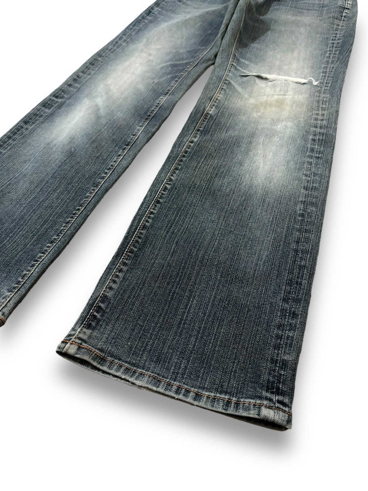 Japanese Brand Vintage Japanese Brand Mud Washed Loose Fit Distressed Jeans Size US 32 / EU 48 - 9 Thumbnail