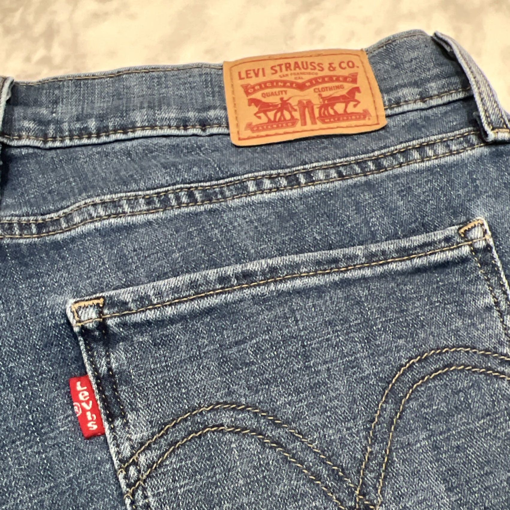 Levi's Levi's Jeans Curvy Bootcut Women 31 Stretch Blue Fade Whiskers 31L Mid Rise Denim Pants Size 31" - 7 Thumbnail