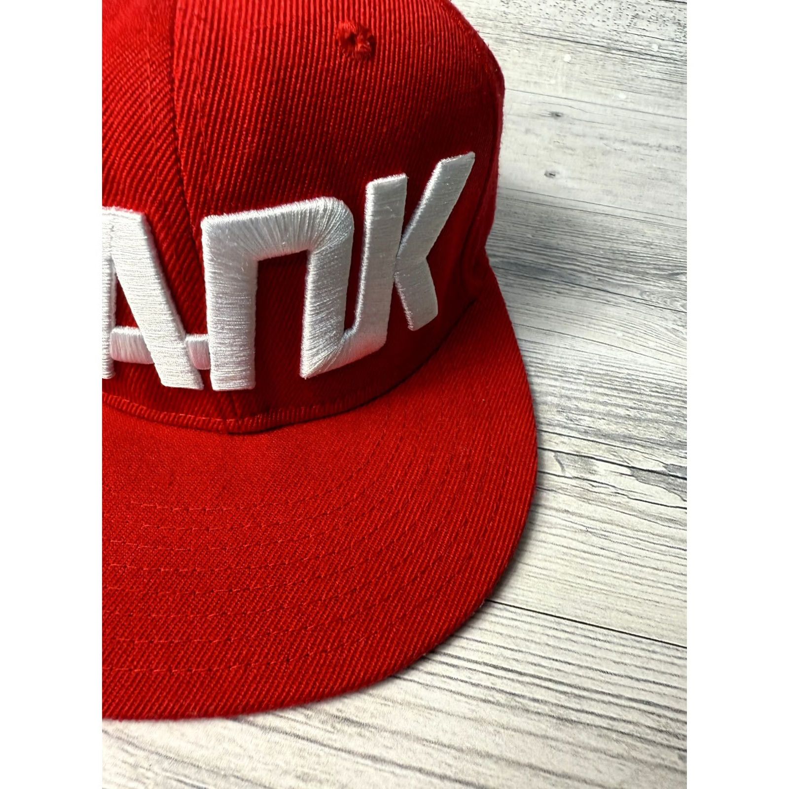 Vintage TANK by Deji signed red snapback cap Size ONE SIZE - 3 Thumbnail