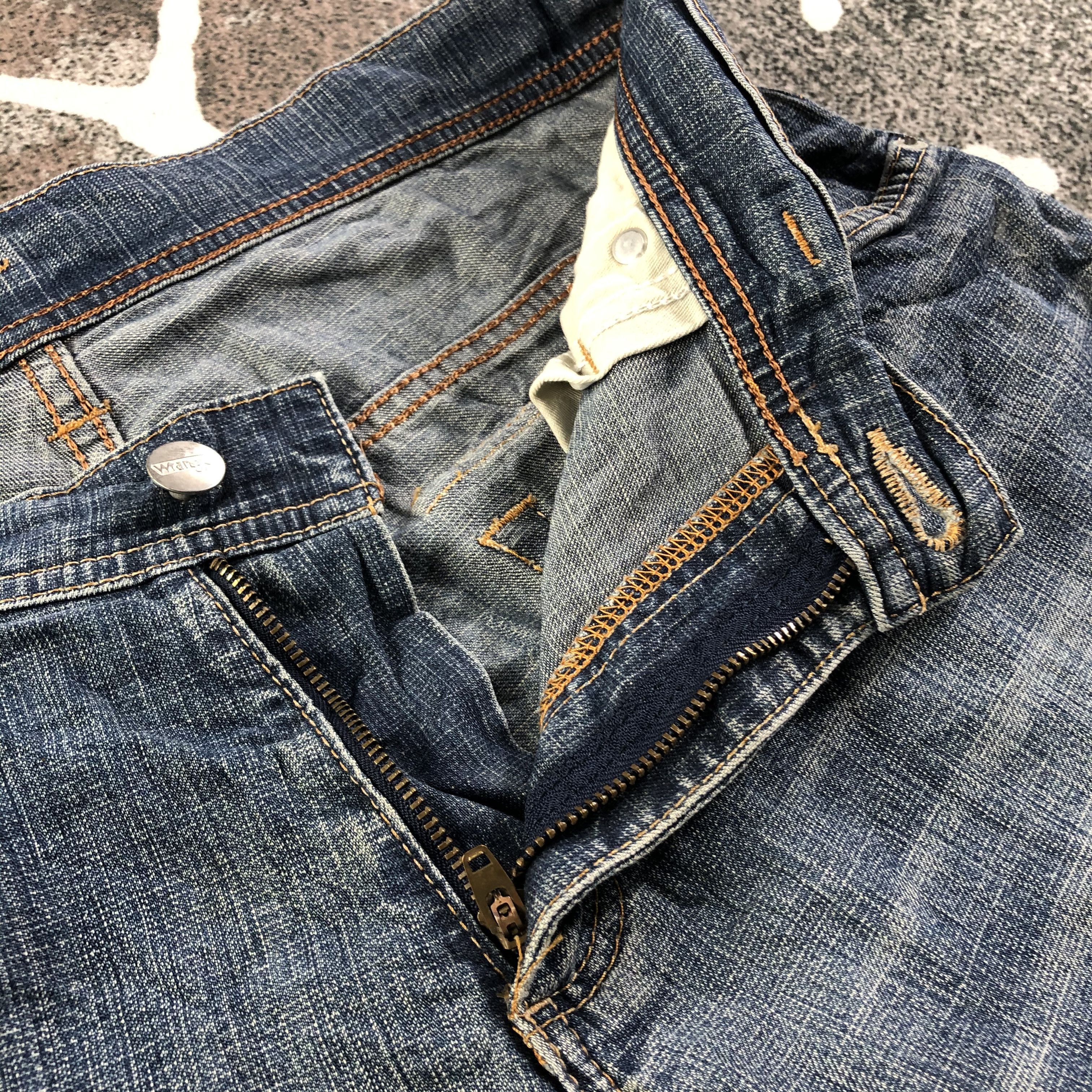 Wrangler Wrangler Jeans Faded Blue Denim KJ1547 Size US 33 - 8 Thumbnail