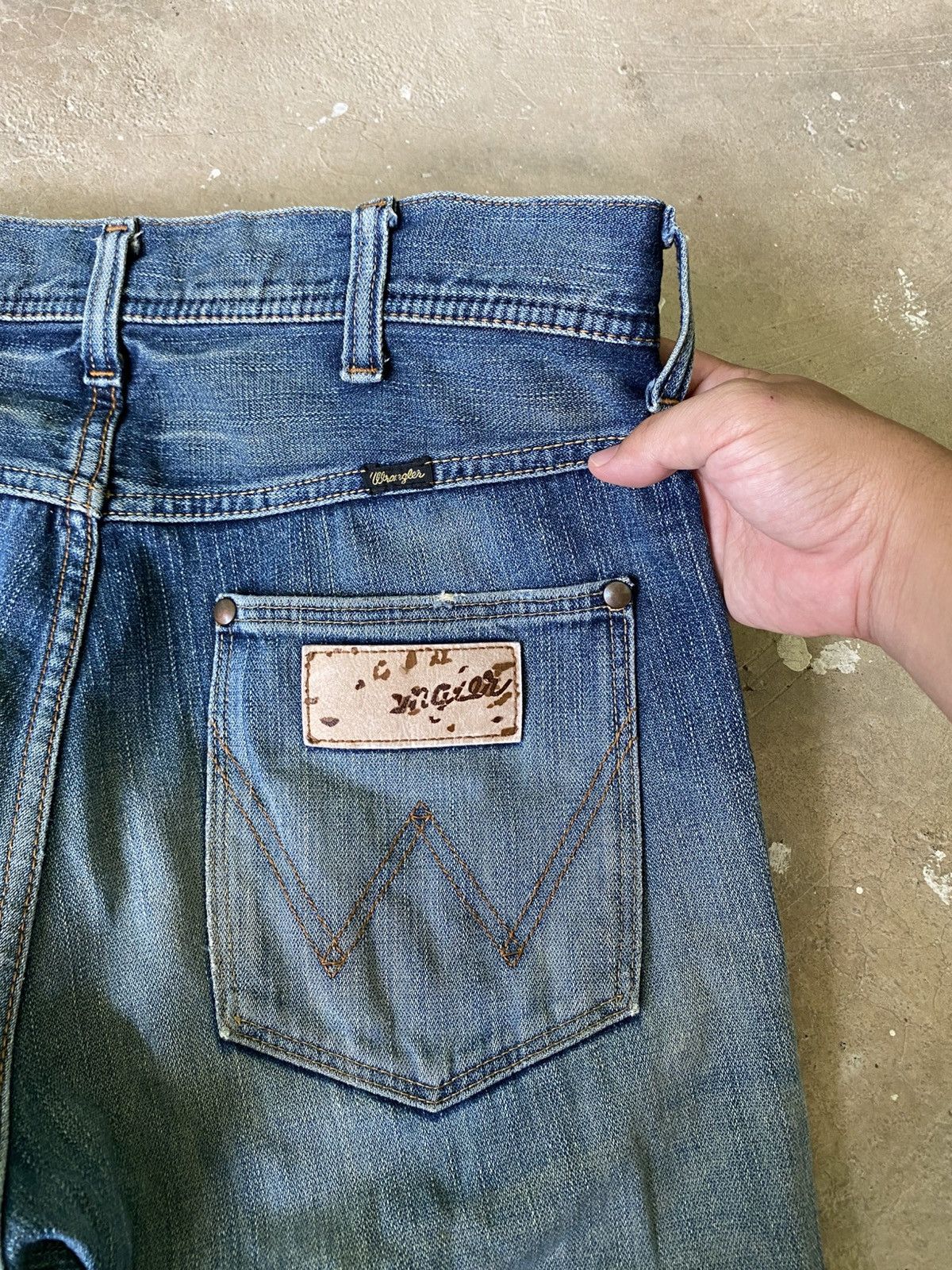 Wrangler Vintage Wrangler Distressed Fade Denim Size US 33 - 12 Thumbnail