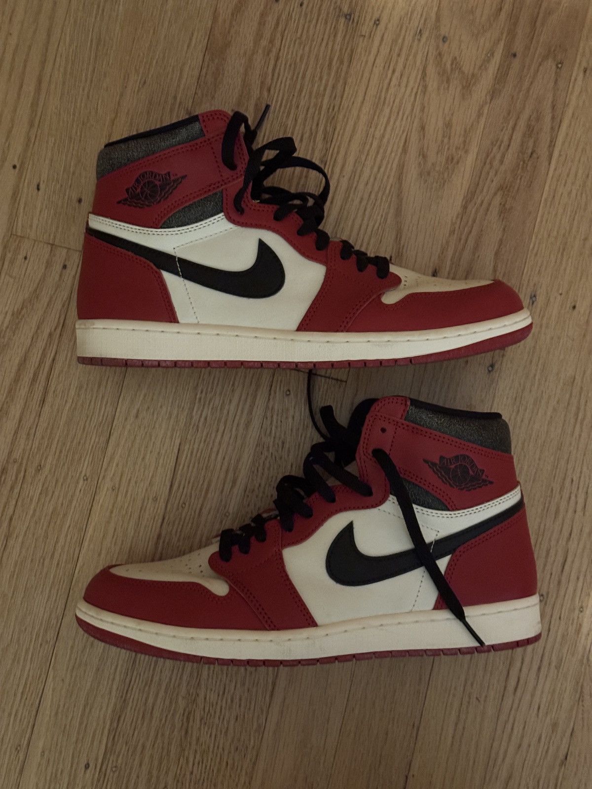 Jordan Brand Jordan 1 Retro High OG Chicago Lost and Found sz. 11 Size US 11 / EU 44 - 11 Thumbnail